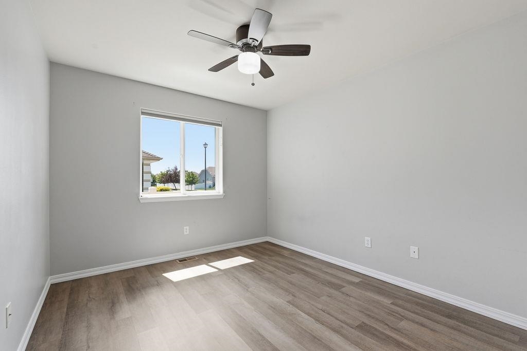 9428 N Oak St - Photo 27