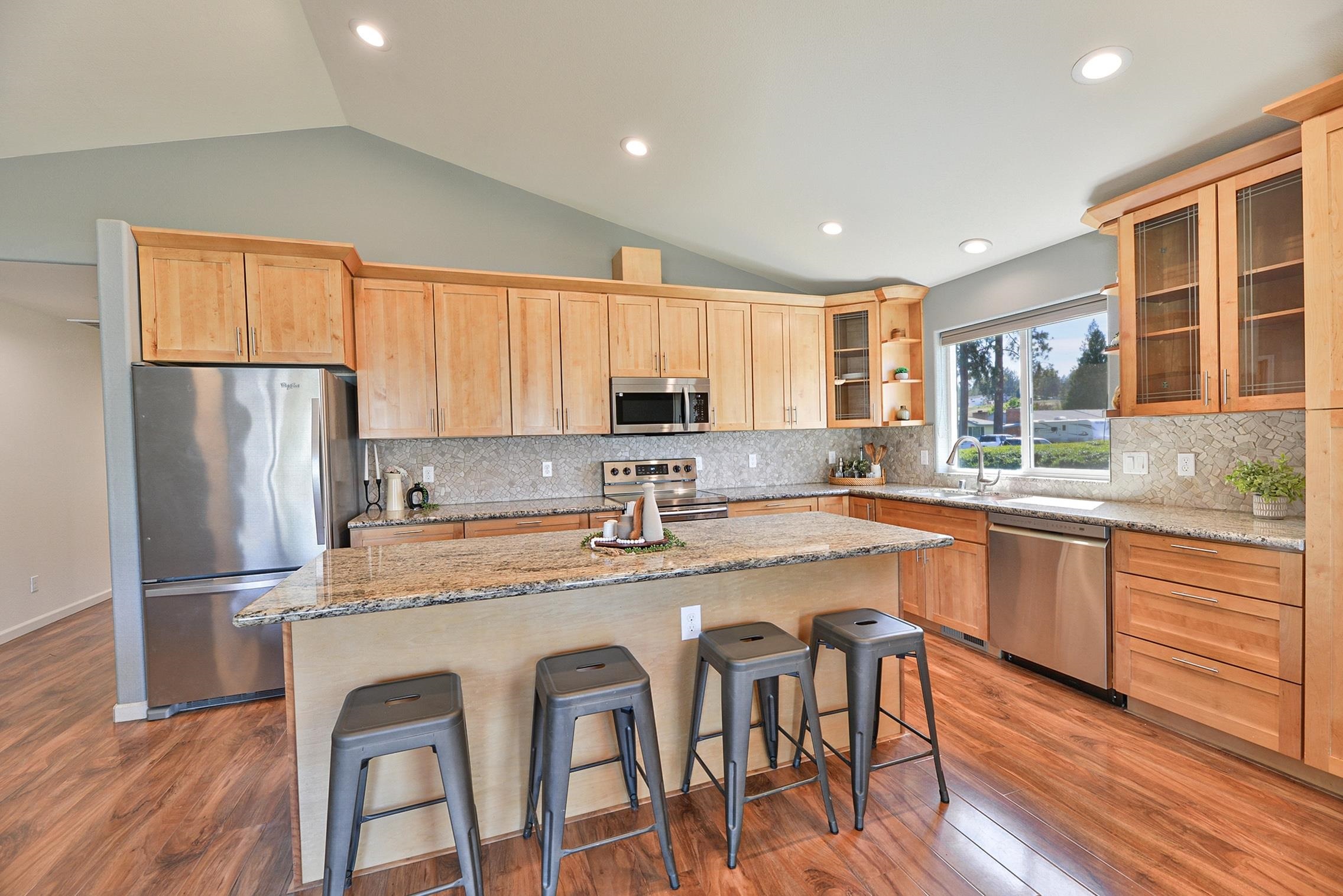 7301 E 11th Ave - Photo 5