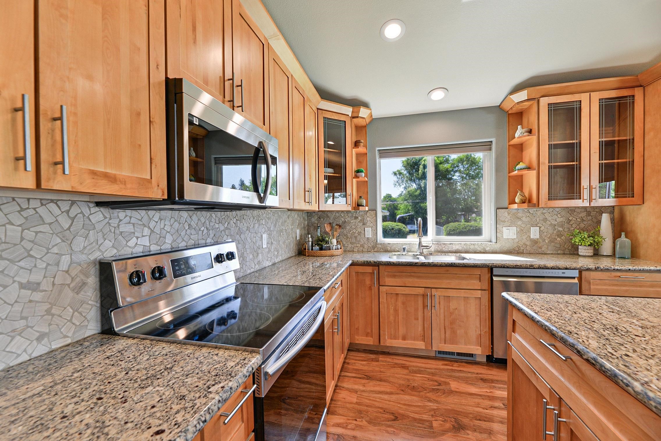 7301 E 11th Ave - Photo 6