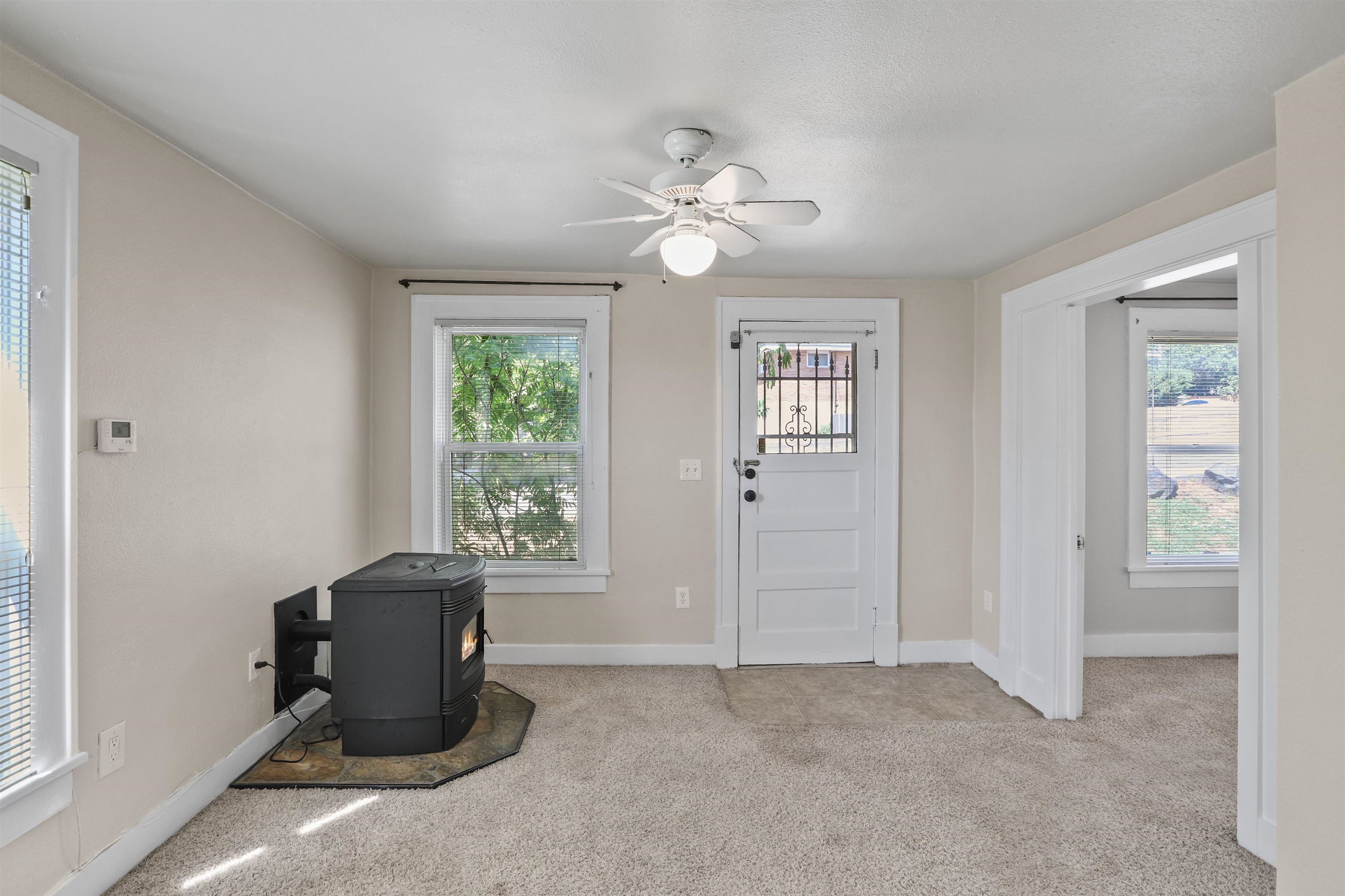2030 N Perry St - Photo 2