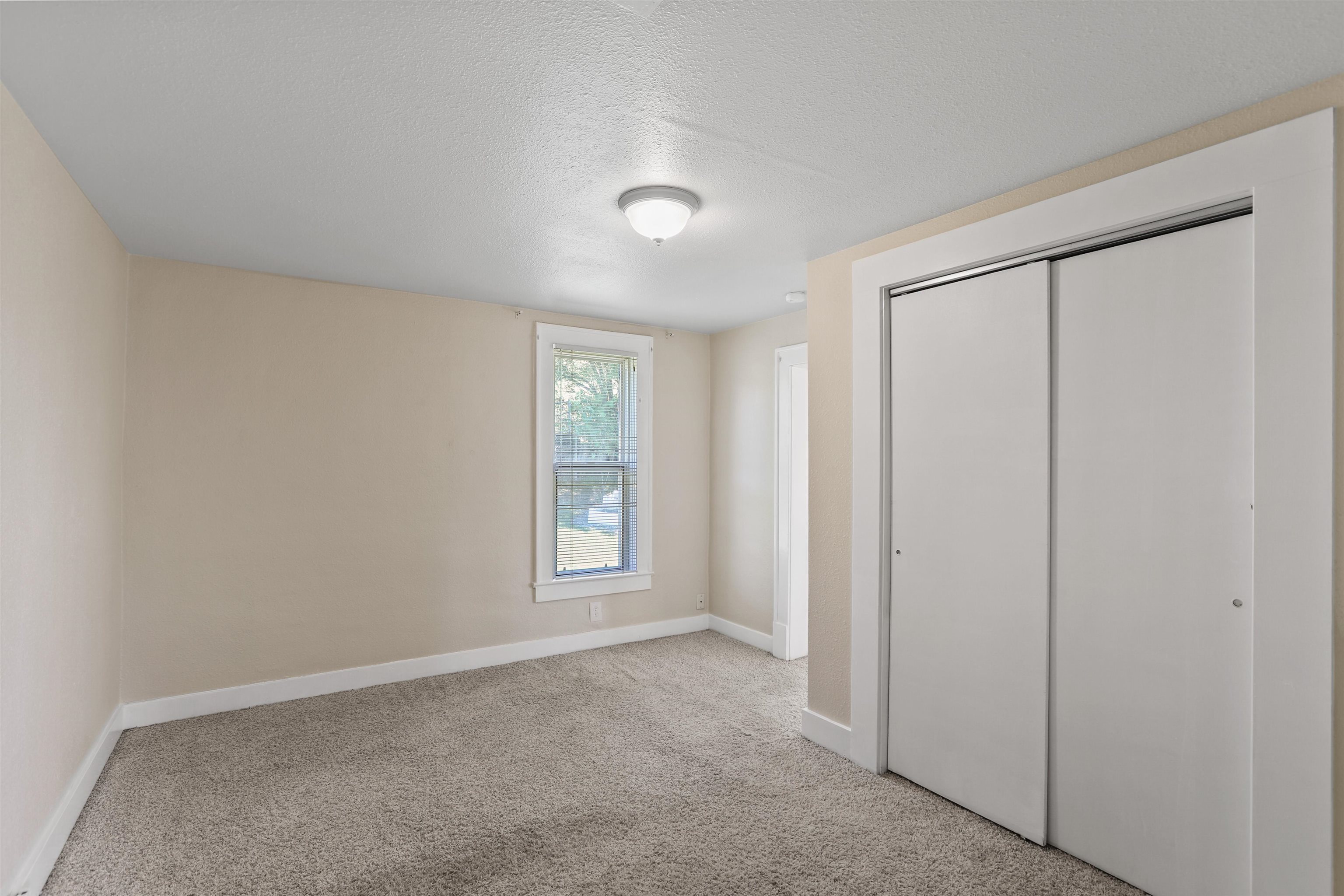 2030 N Perry St - Photo 4