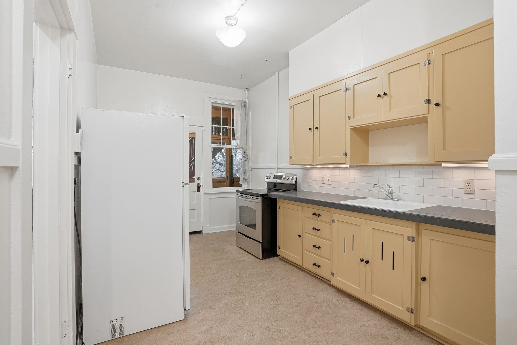 1403 W 5th Ave - Photo 13