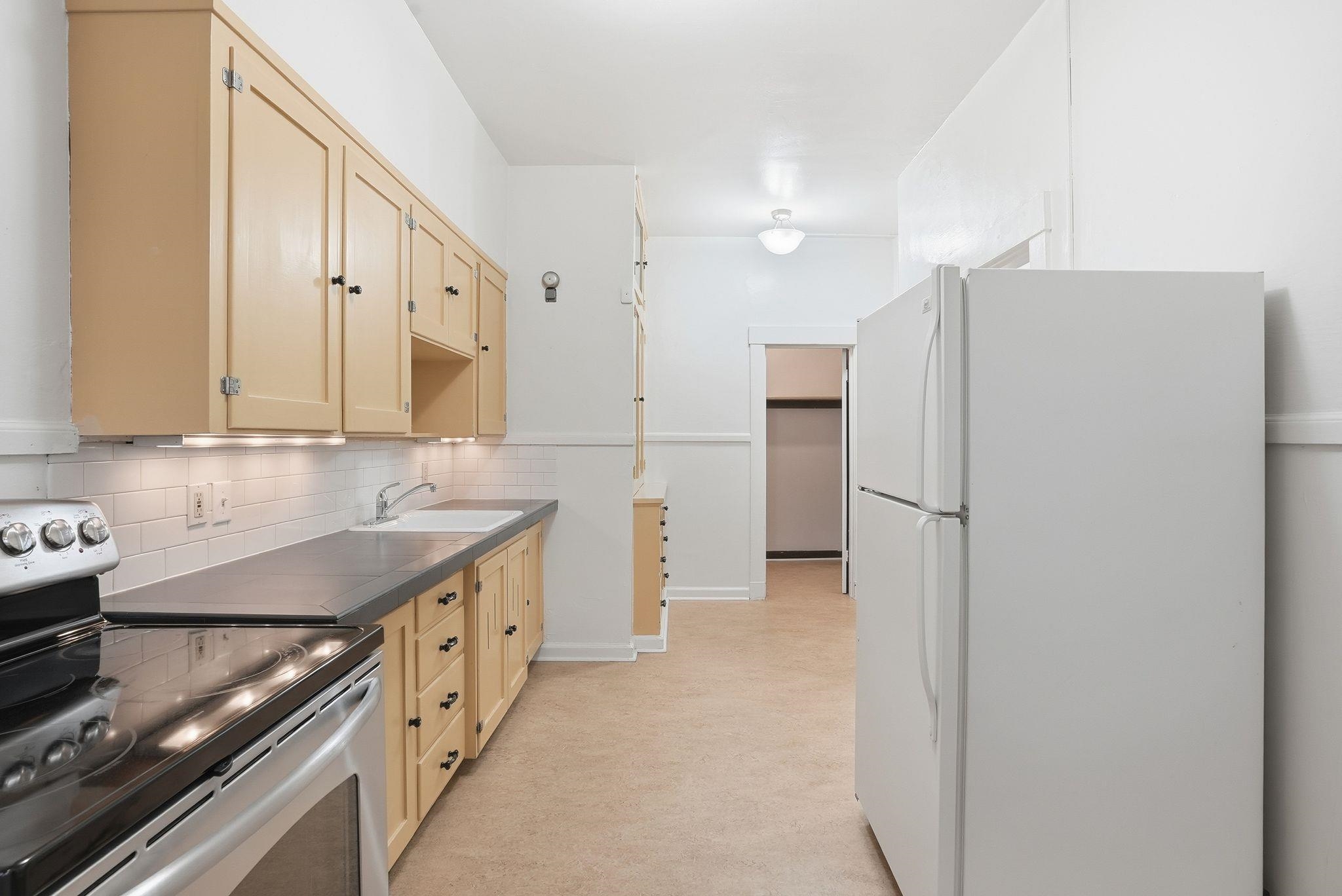 1403 W 5th Ave - Photo 14