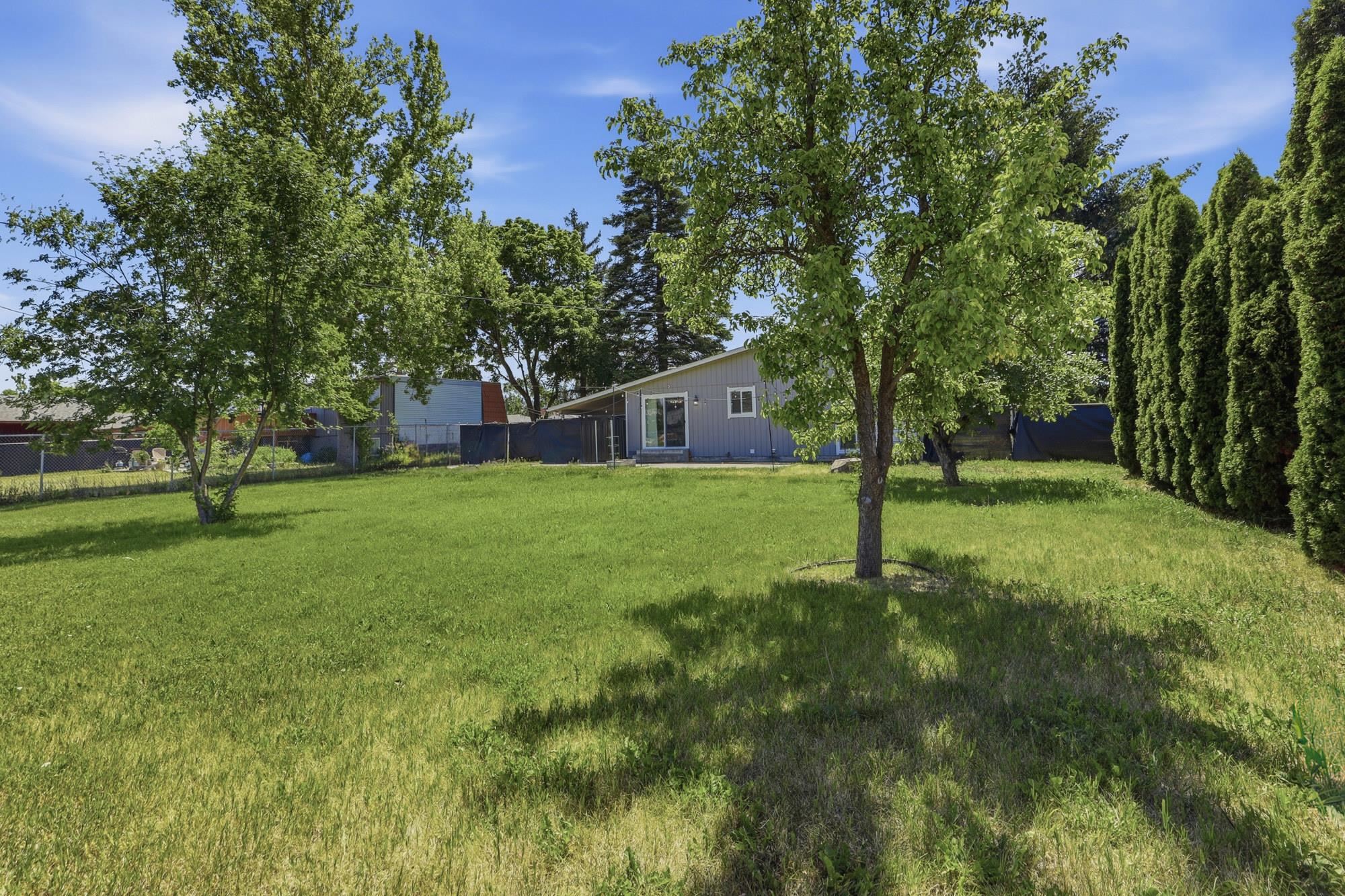 12421 E 31st Ave - Photo 23