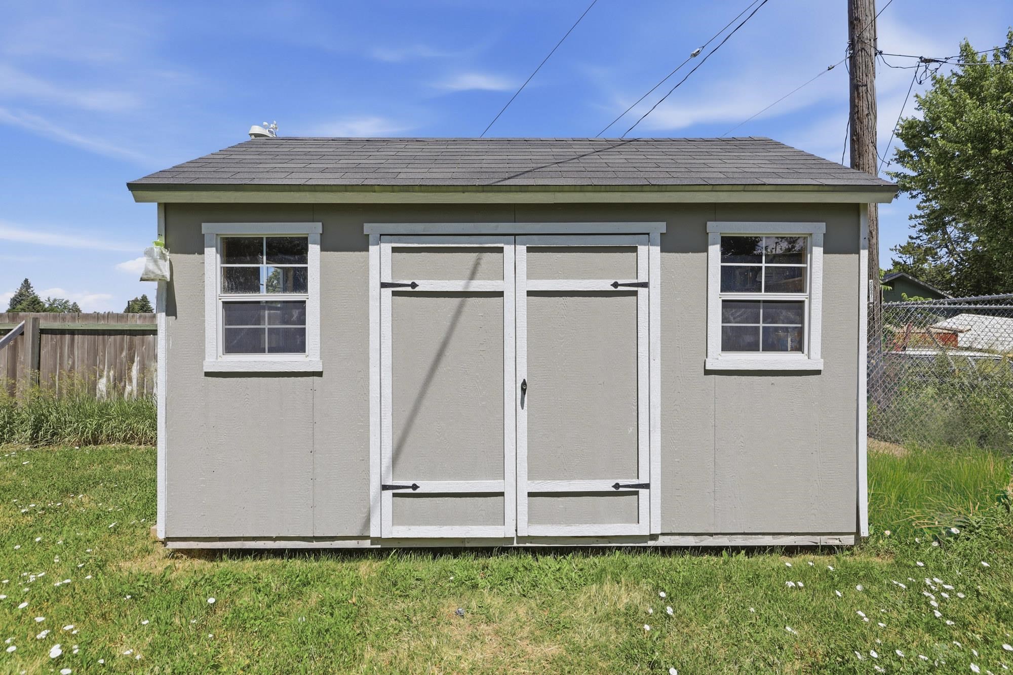 12421 E 31st Ave - Photo 24