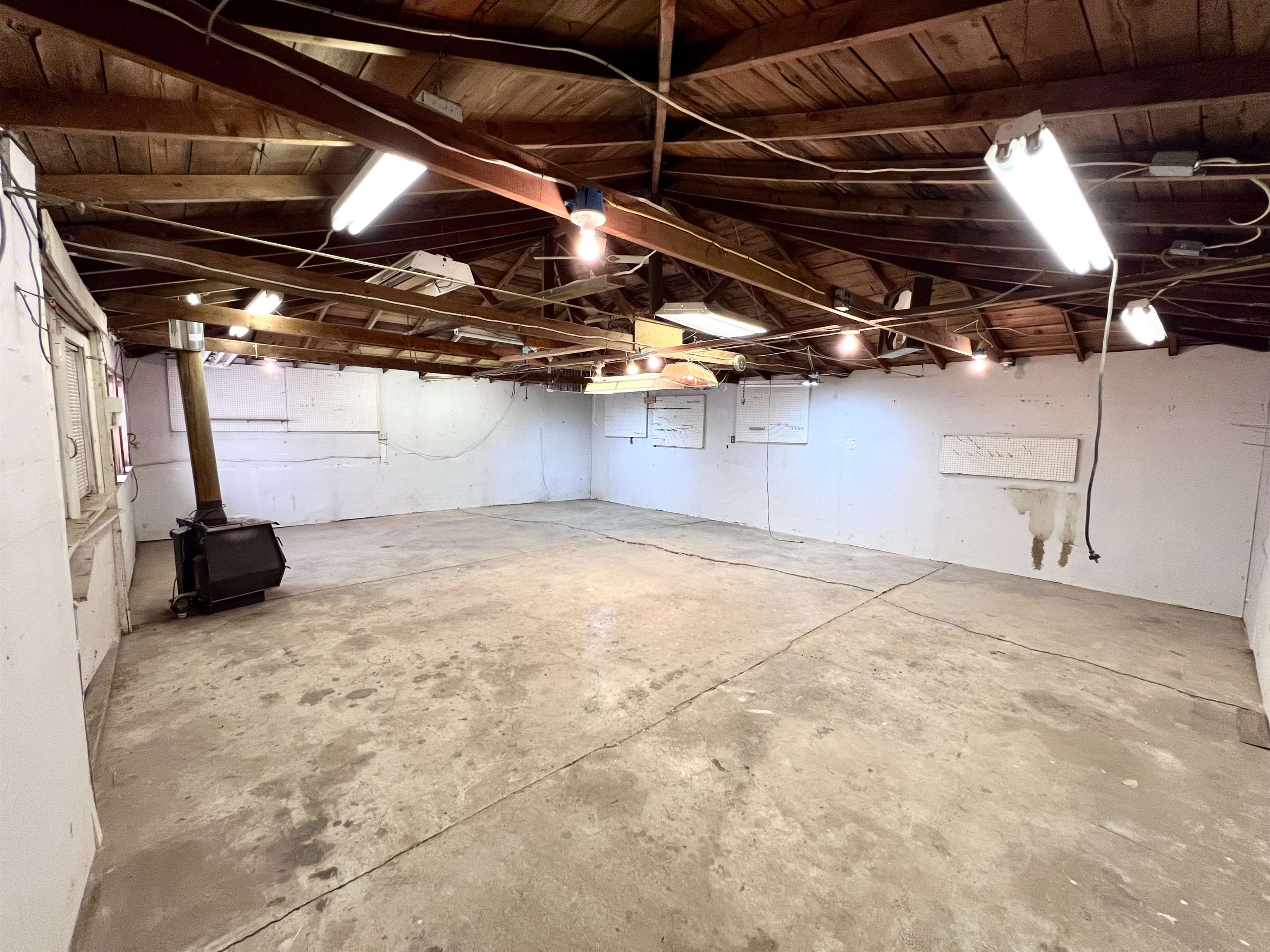 1424 E EMPIRE Ave - Photo 35