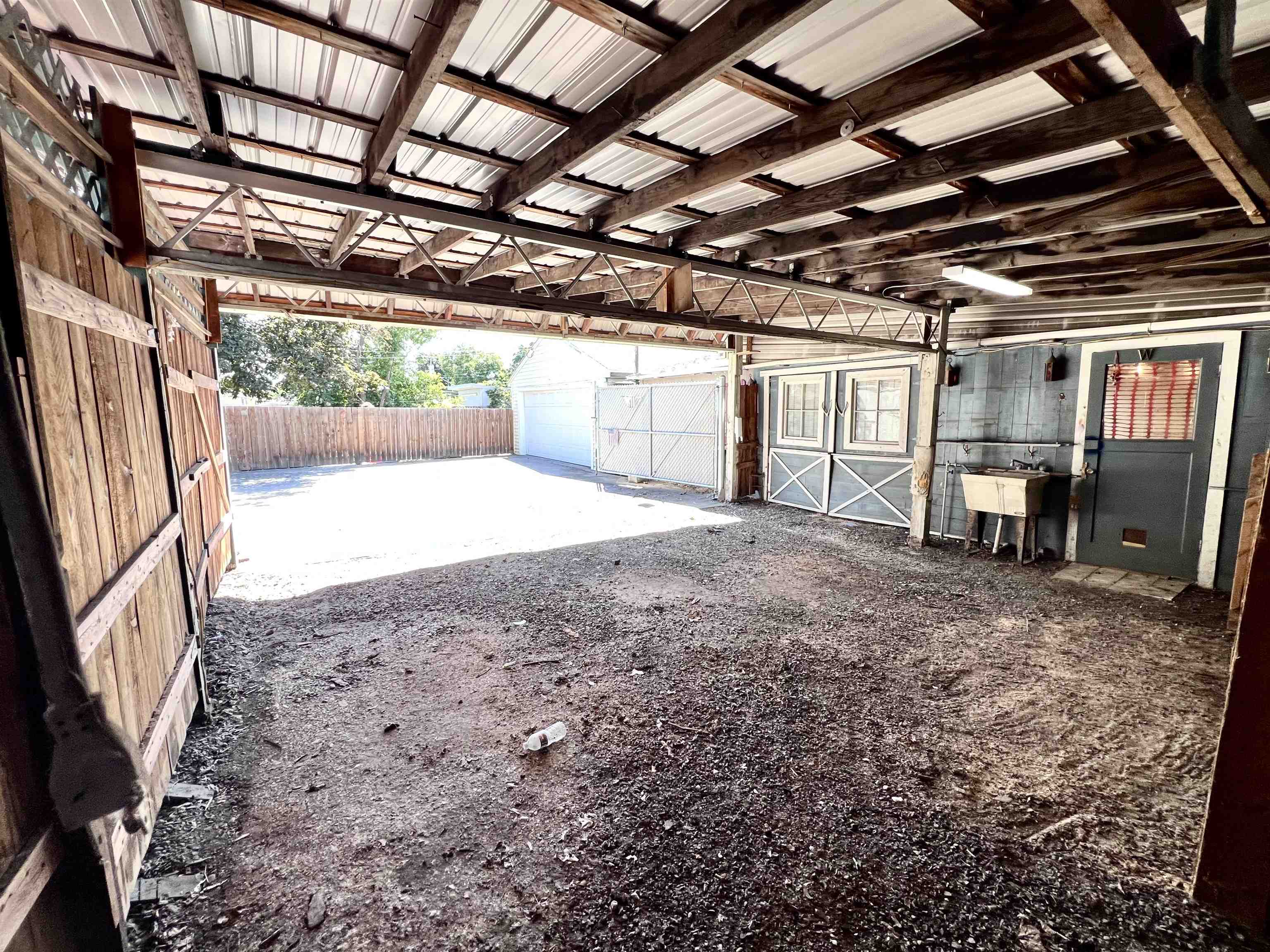 1424 E EMPIRE Ave - Photo 41