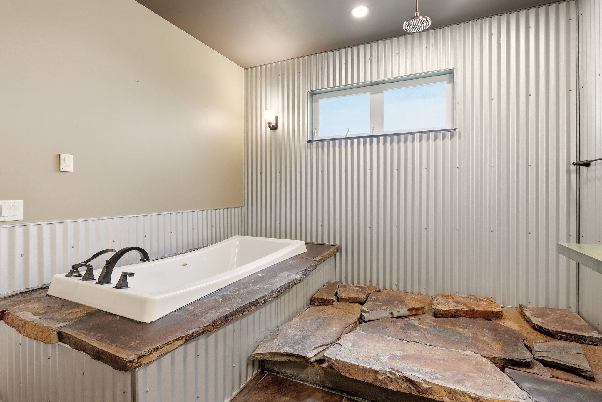 1517 E 19th Ave - Photo 24