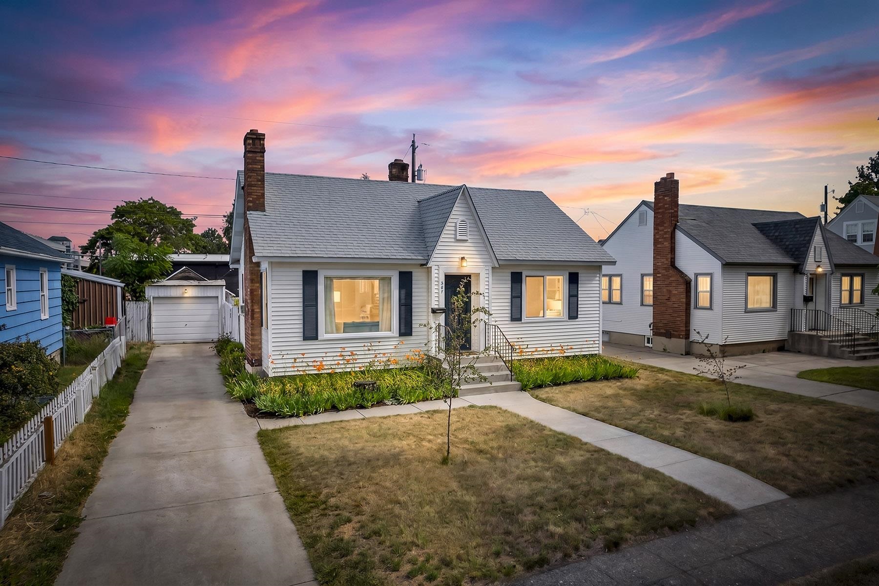 307 E Hoffman Ave - Photo 1