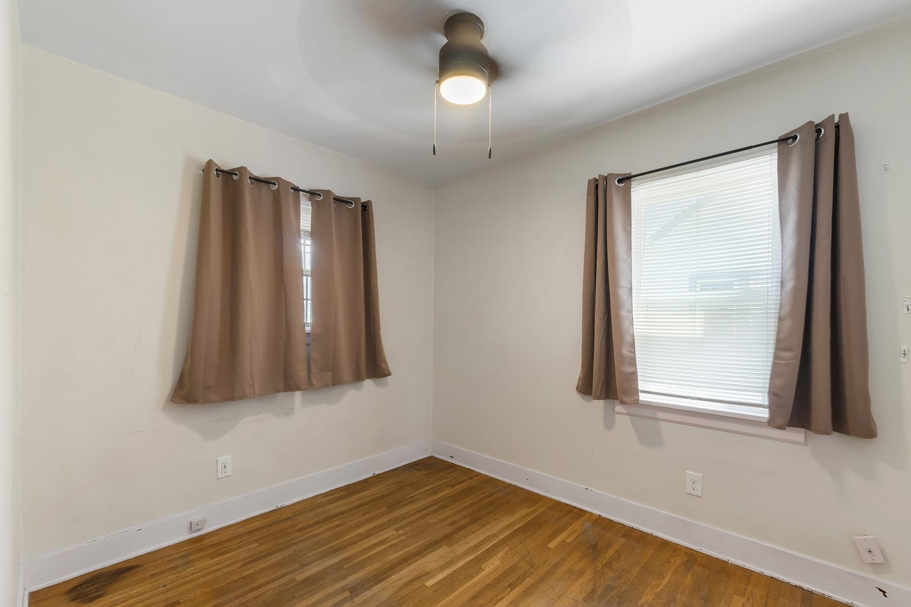 307 E Hoffman Ave - Photo 19