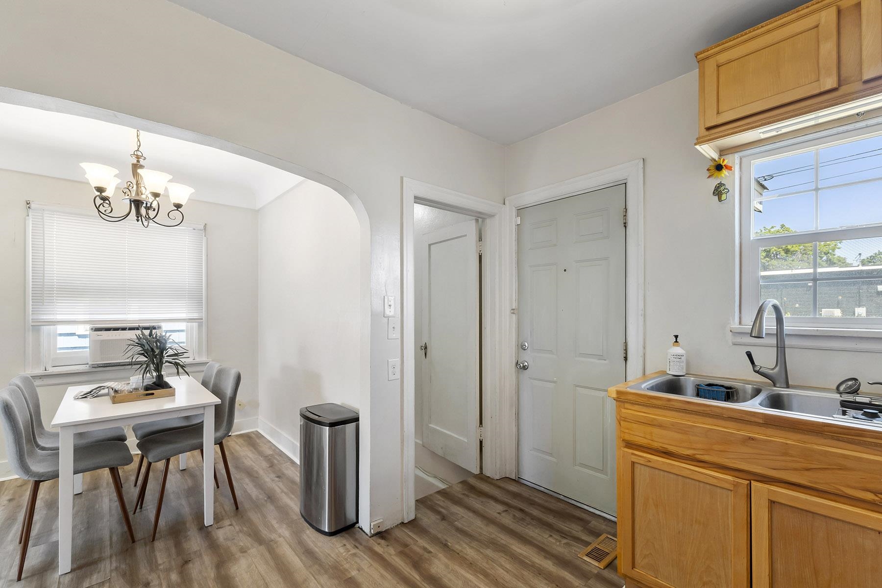 307 E Hoffman Ave - Photo 12