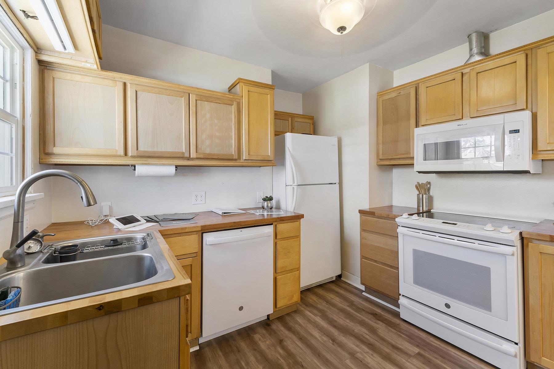 307 E Hoffman Ave - Photo 9