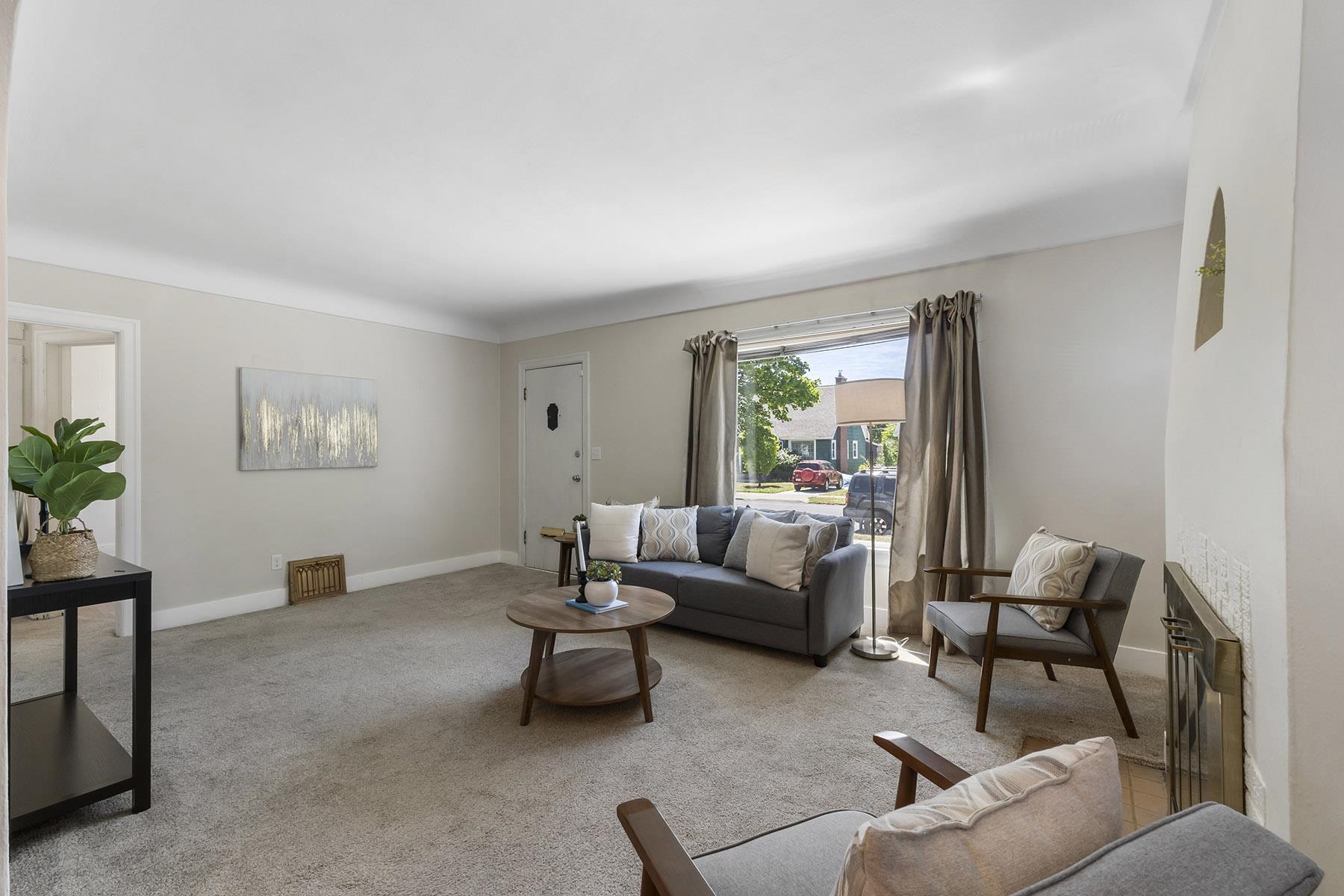 307 E Hoffman Ave - Photo 4