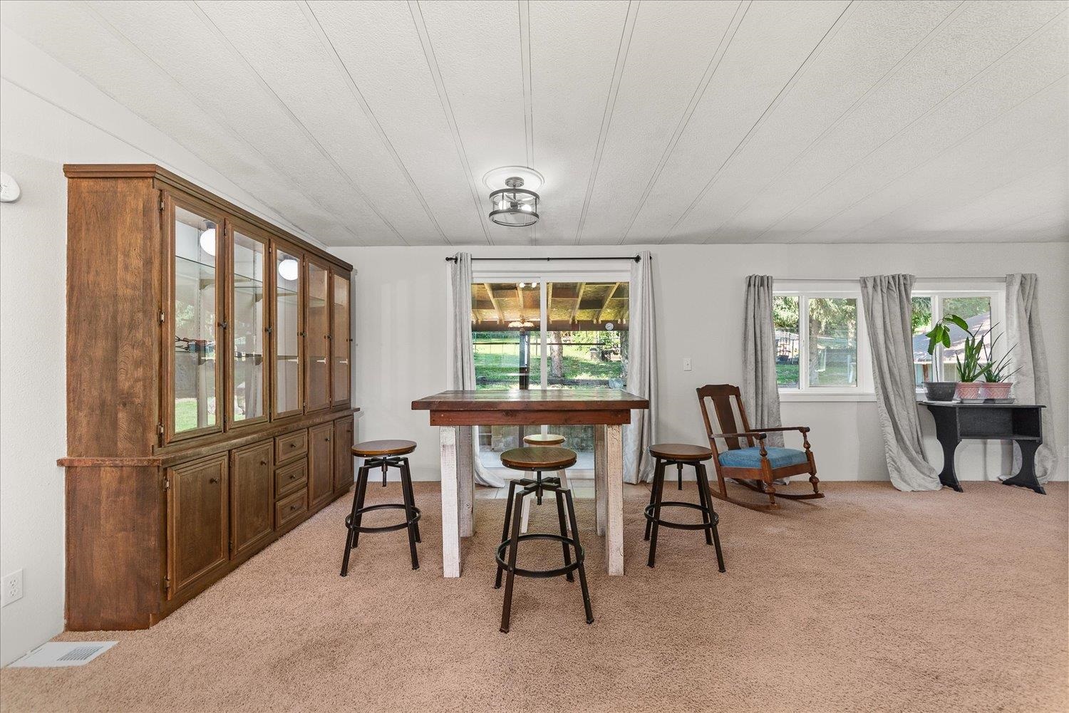 275 E Newport Ave - Photo 7
