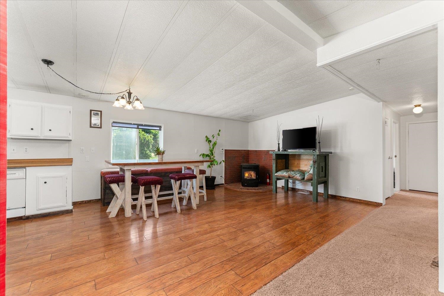 275 E Newport Ave - Photo 8