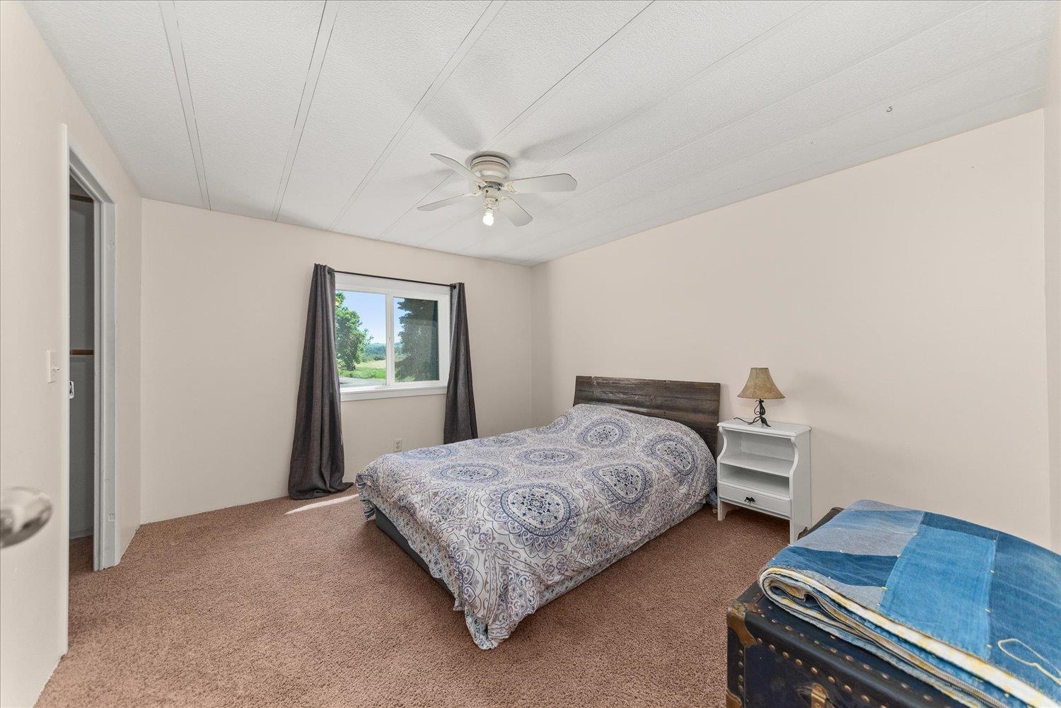 275 E Newport Ave - Photo 18