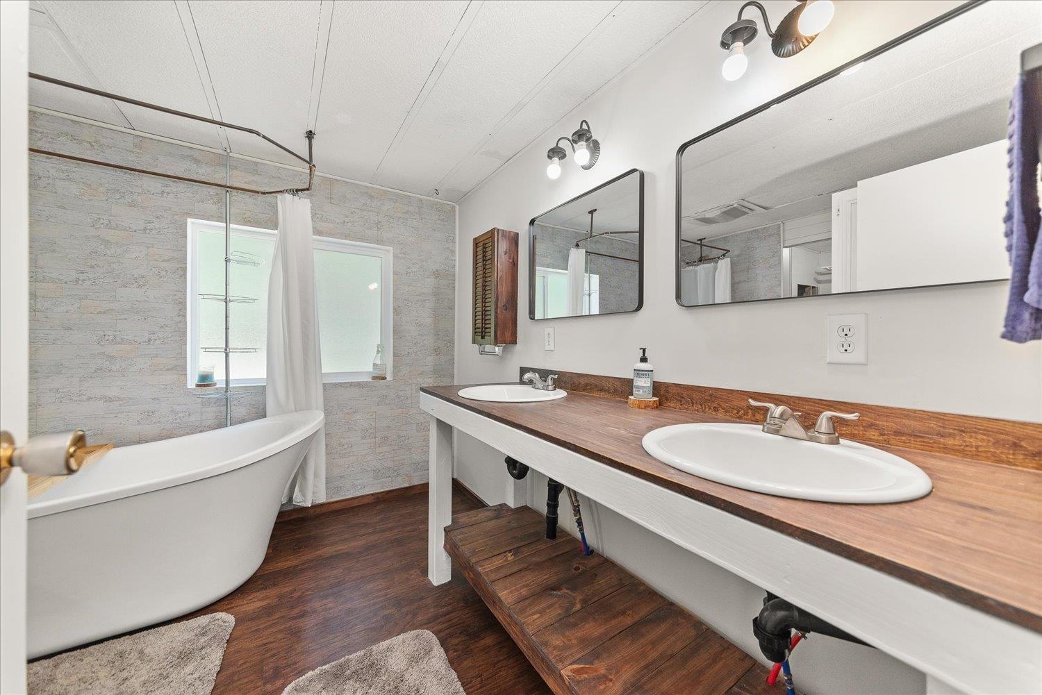 275 E Newport Ave - Photo 21