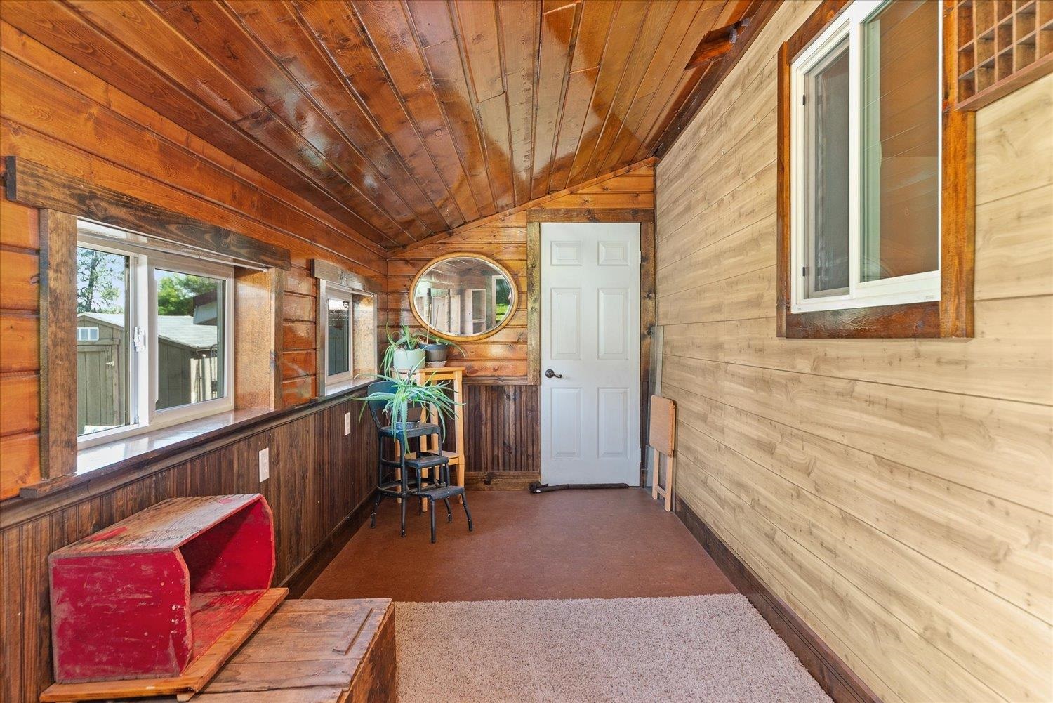 275 E Newport Ave - Photo 31