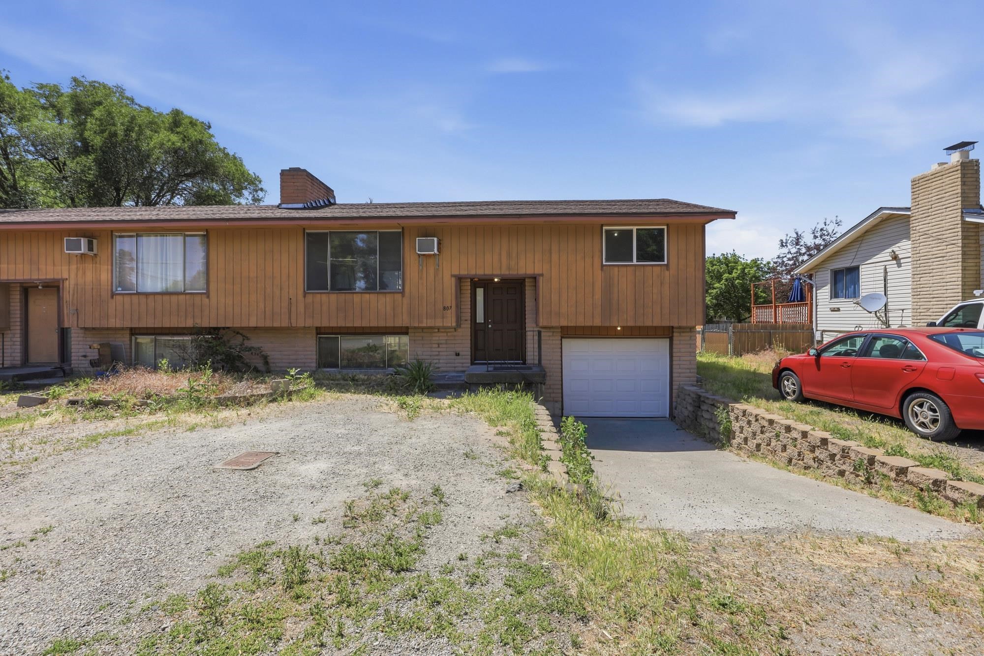 805/807 N Sargent Rd - Photo 2