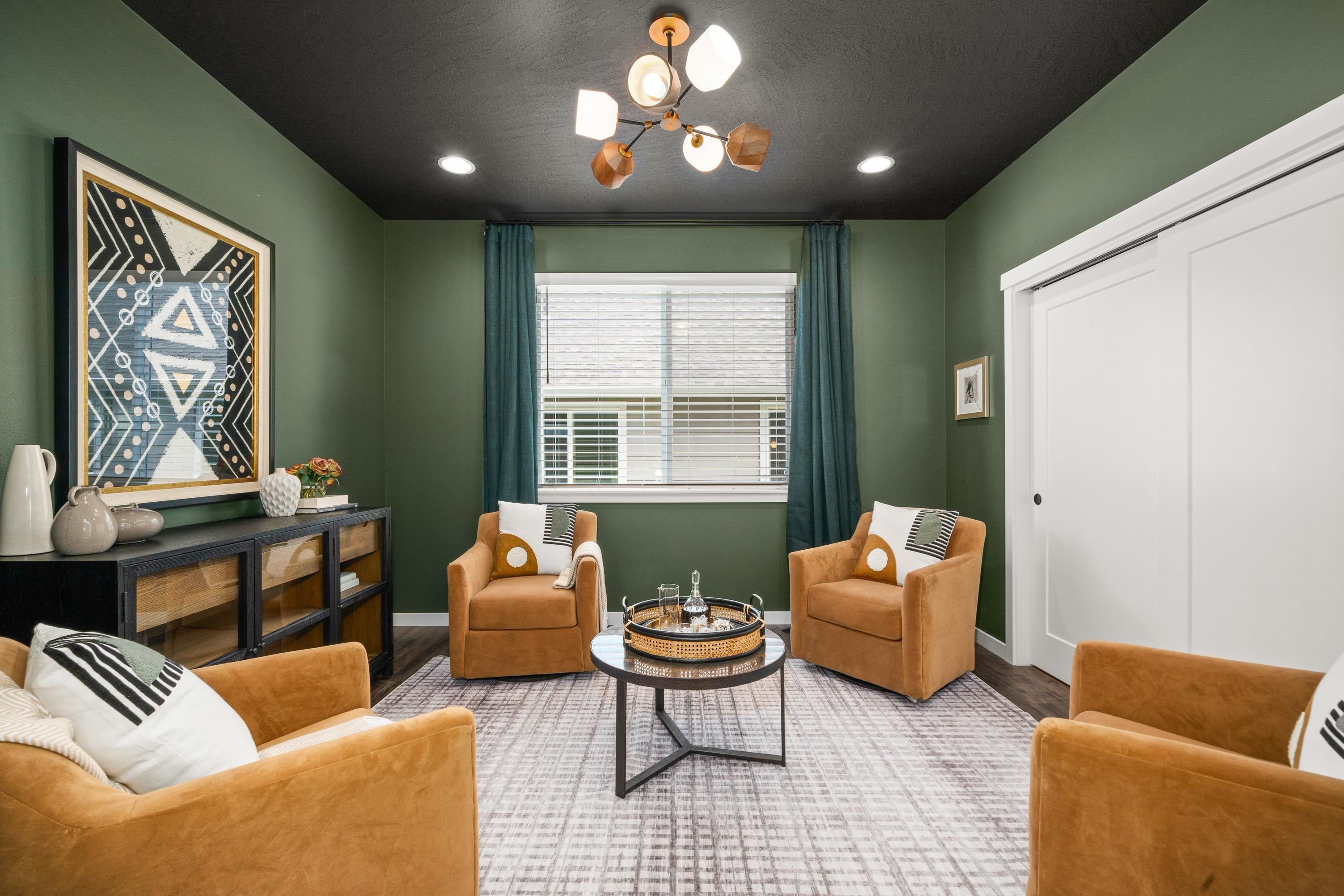 22521 E Penrose Ln - Photo 5