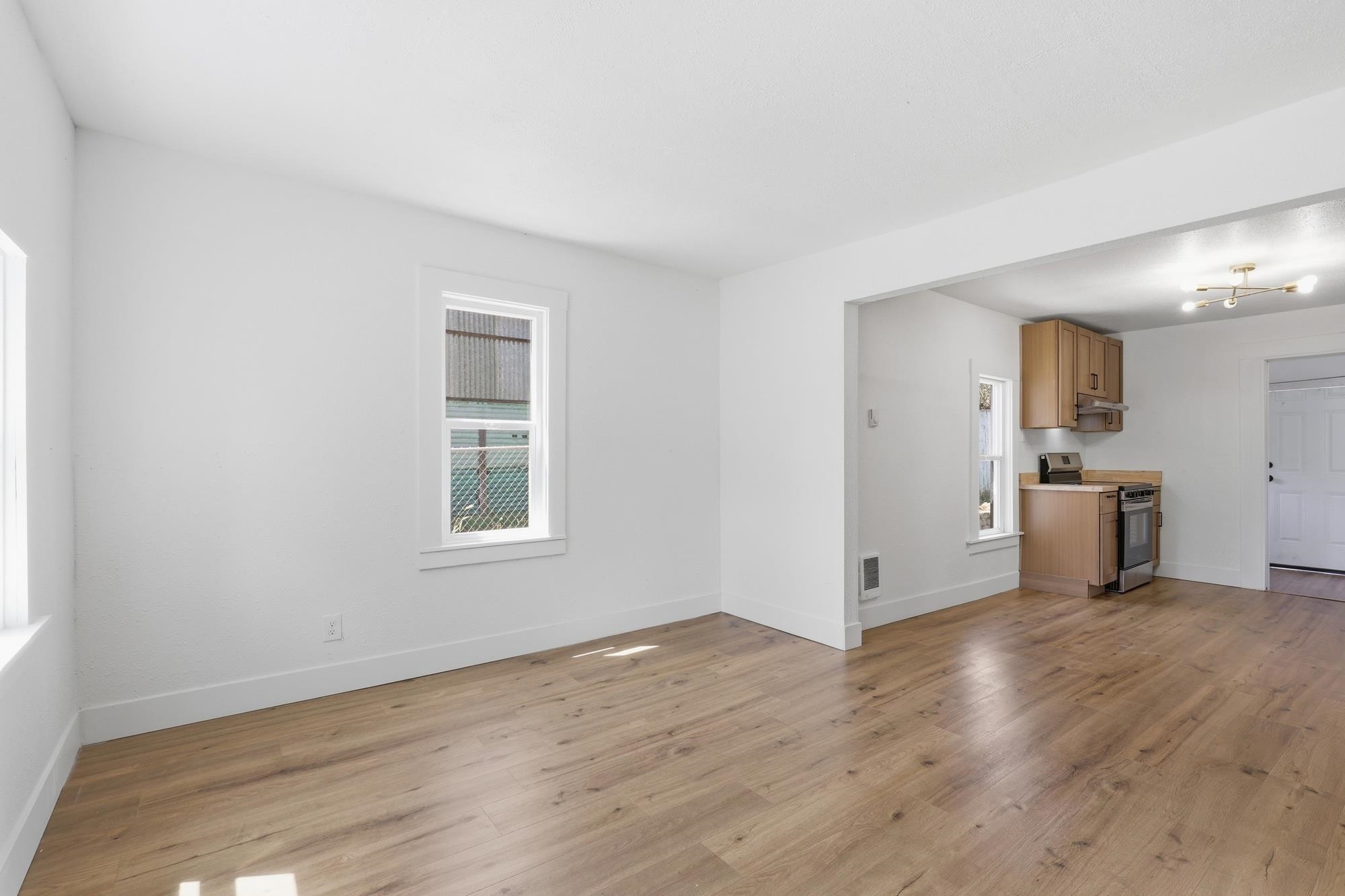 2927 E Columbia Ave - Photo 4