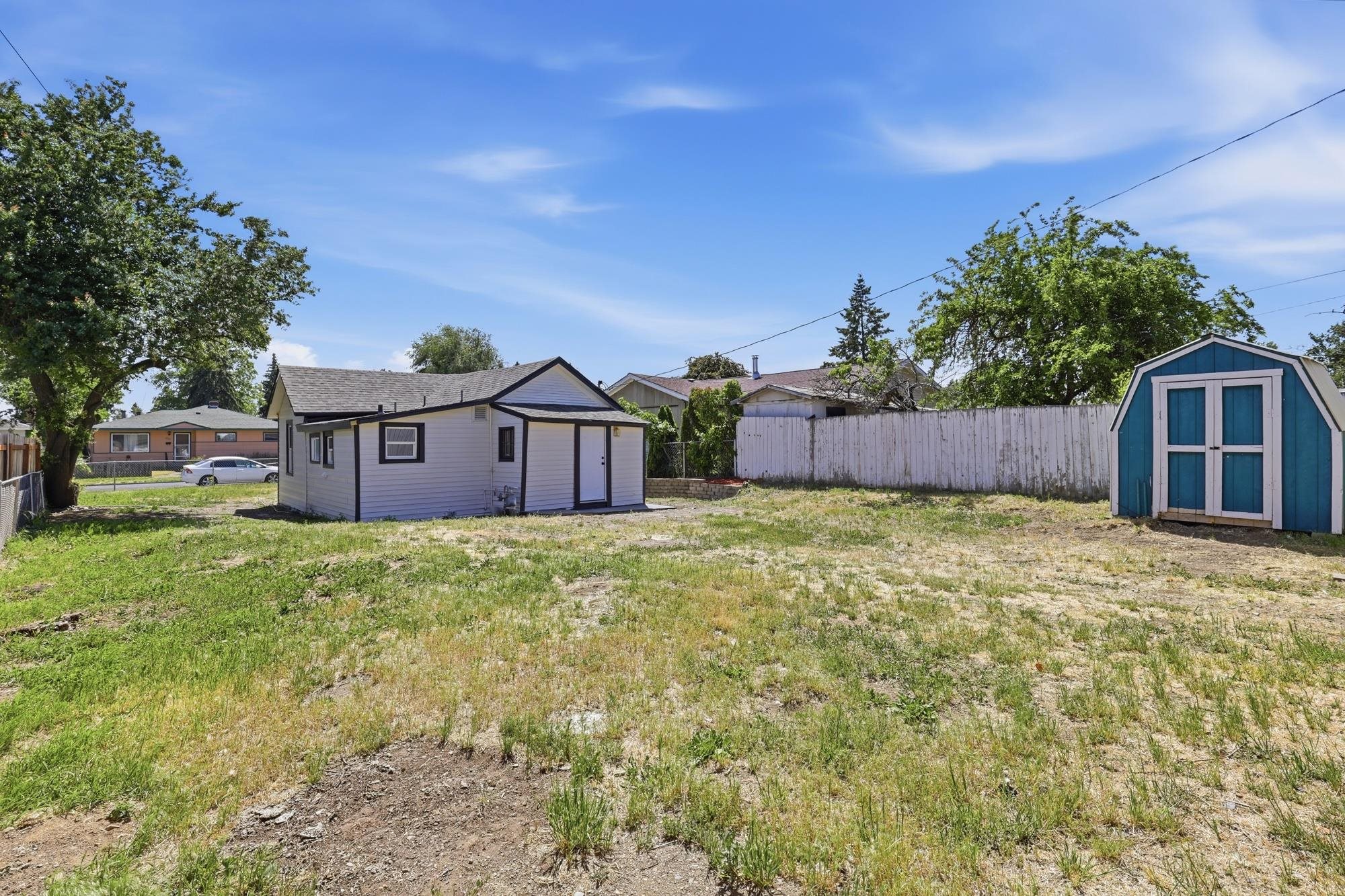 2927 E Columbia Ave - Photo 16
