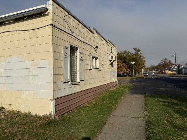 428 E Liberty Ave - Photo 2