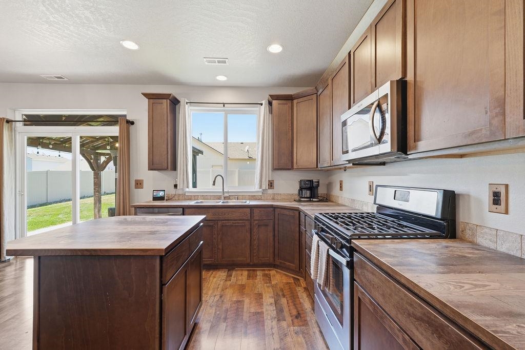 8997 N Cheltenham Ct - Photo 4