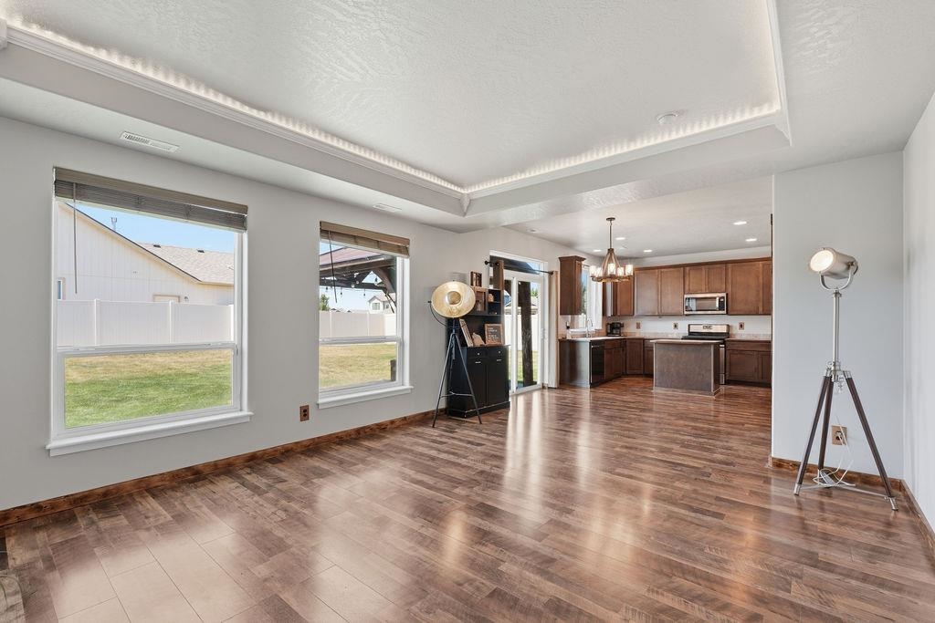 8997 N Cheltenham Ct - Photo 5