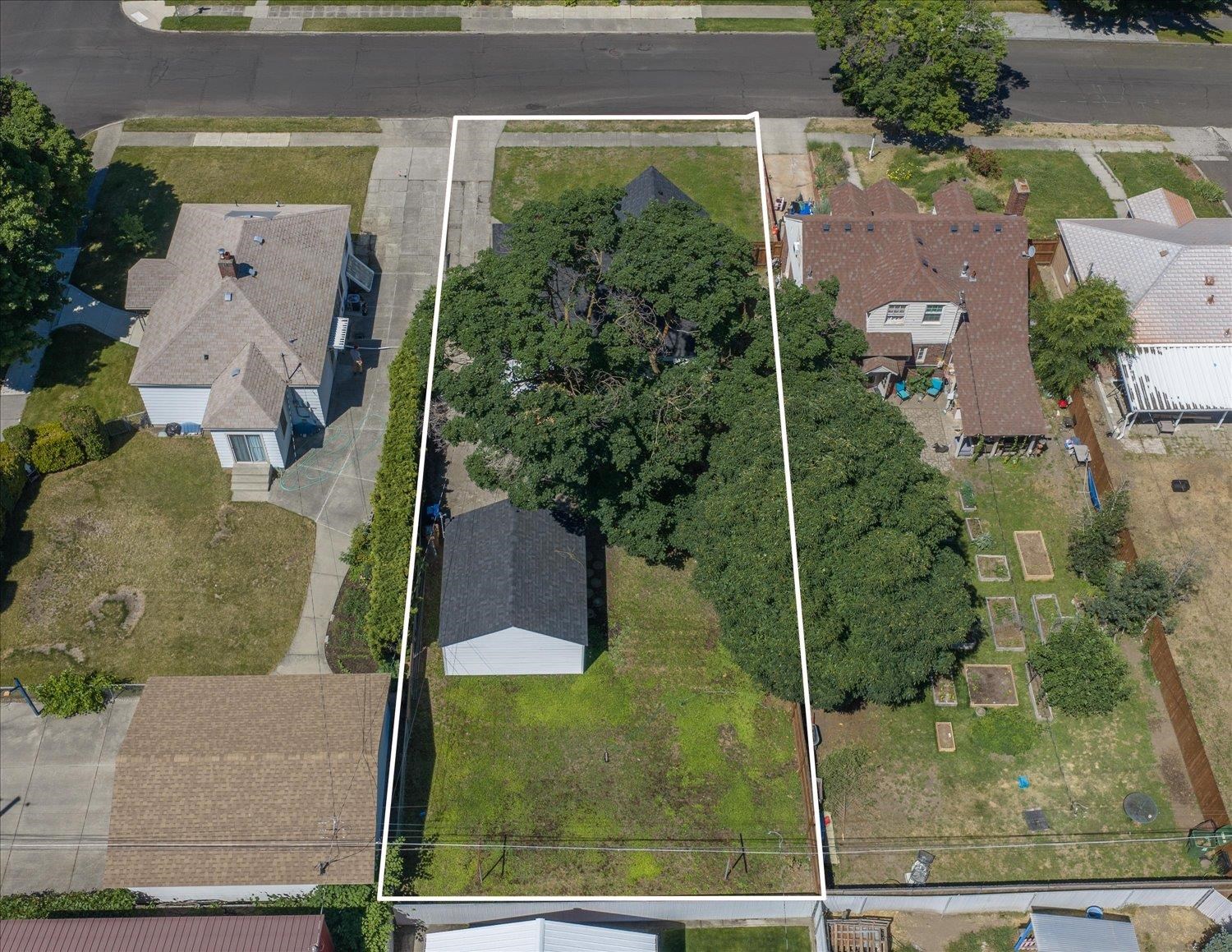 2608 N CALISPEL St - Photo 40