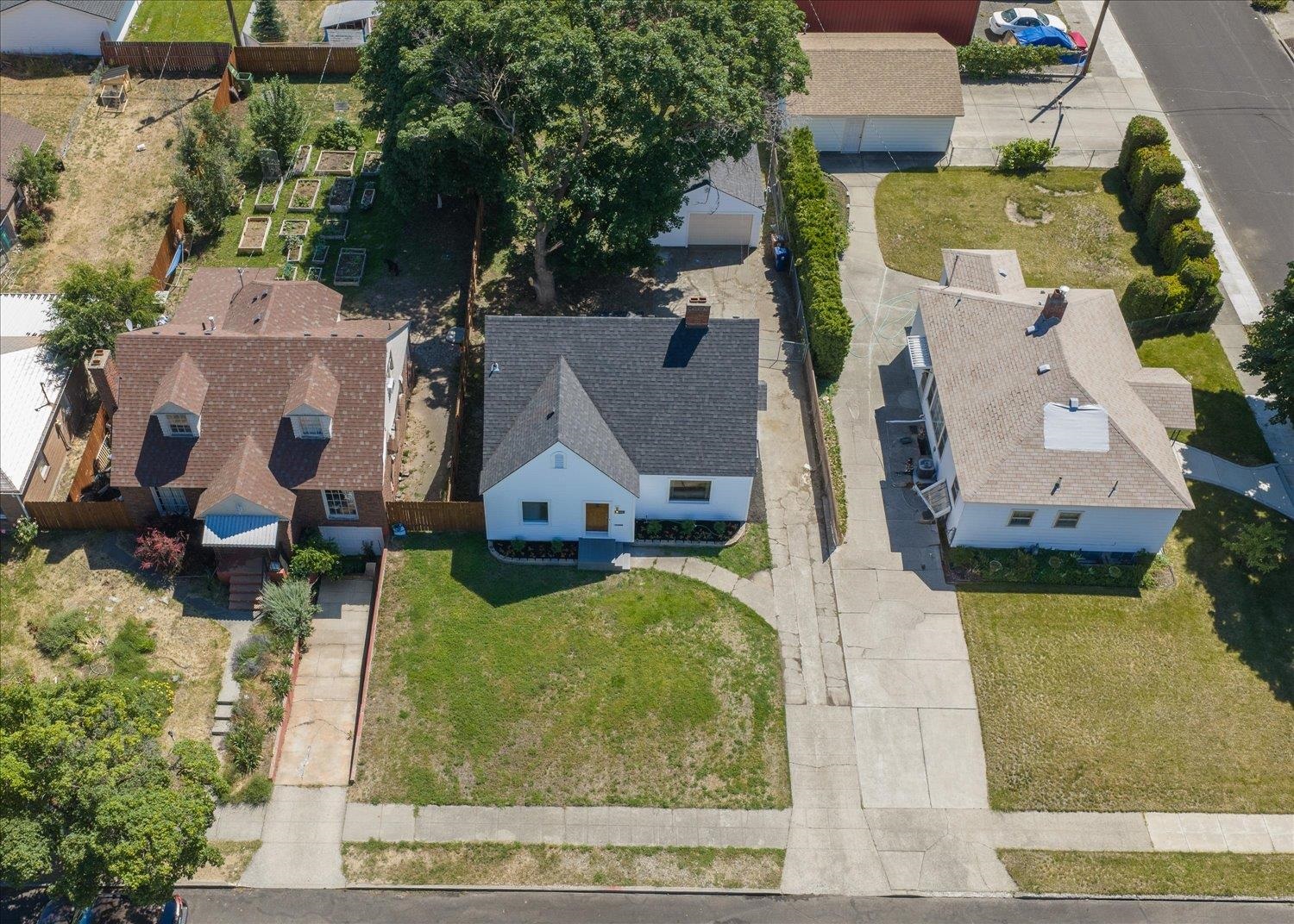 2608 N CALISPEL St - Photo 41