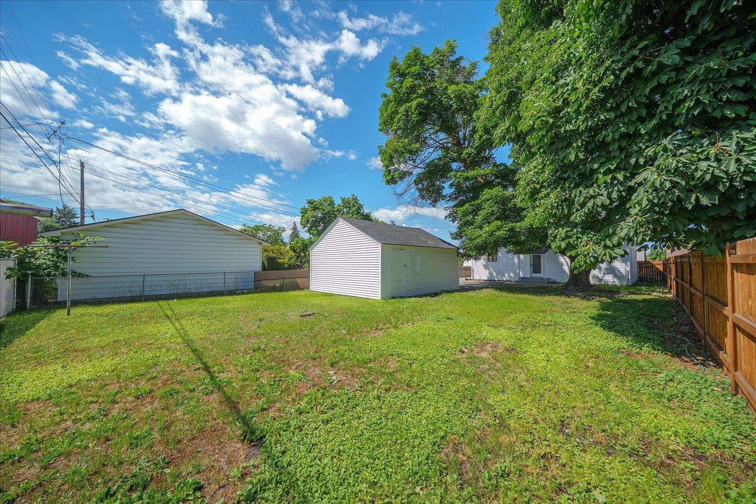 2608 N CALISPEL St - Photo 36