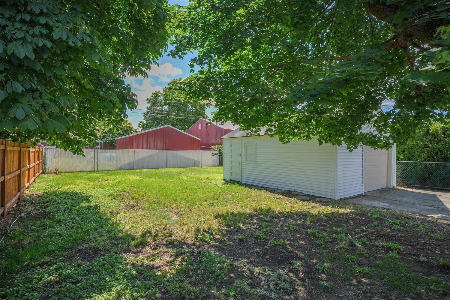 2608 N CALISPEL St - Photo 39