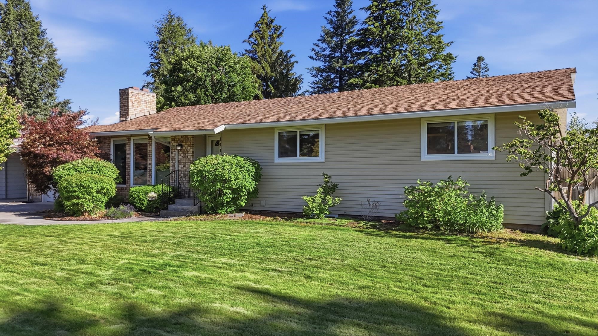 11116 E 37th Ave - Photo 2