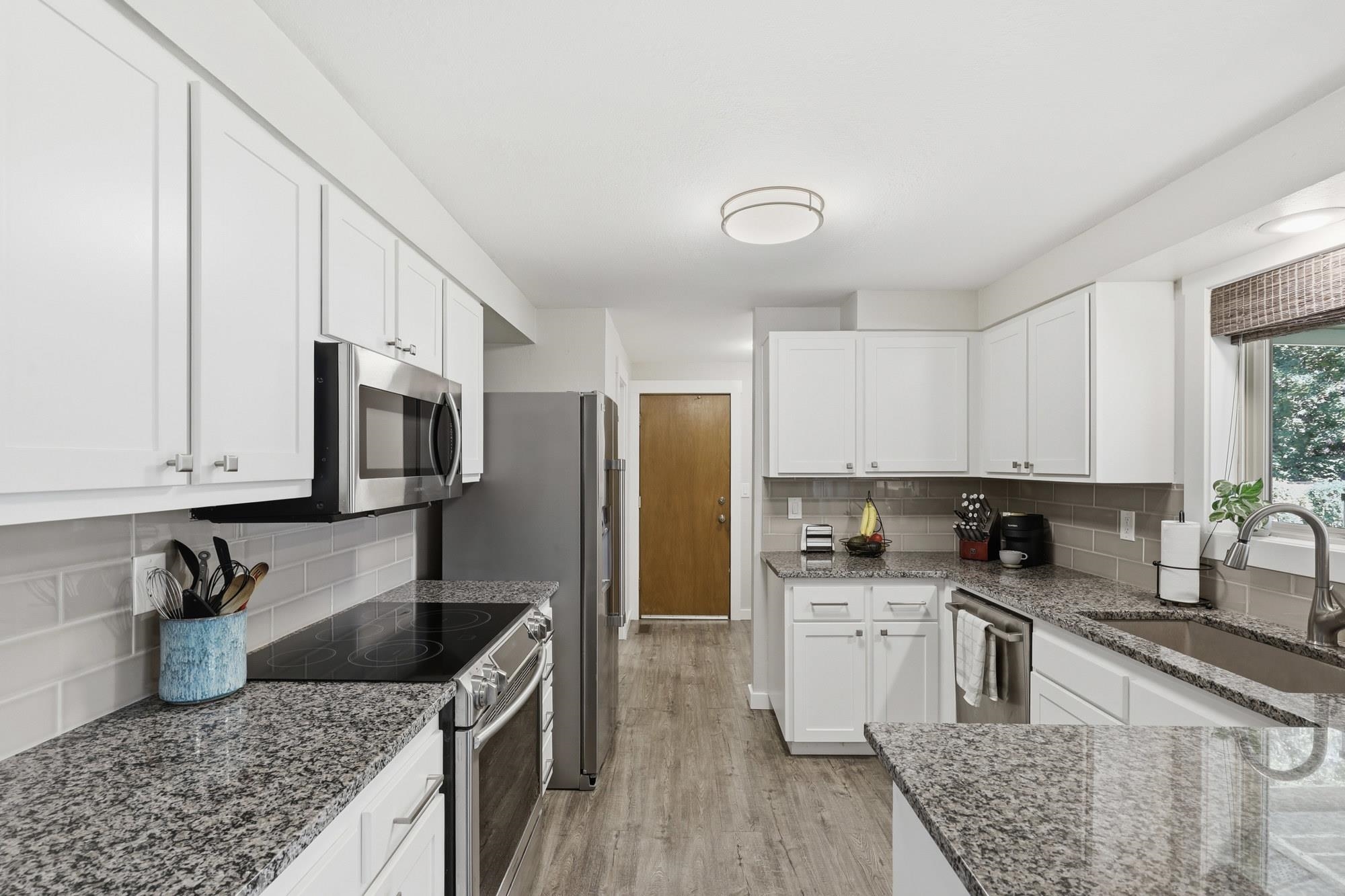 11116 E 37th Ave - Photo 11