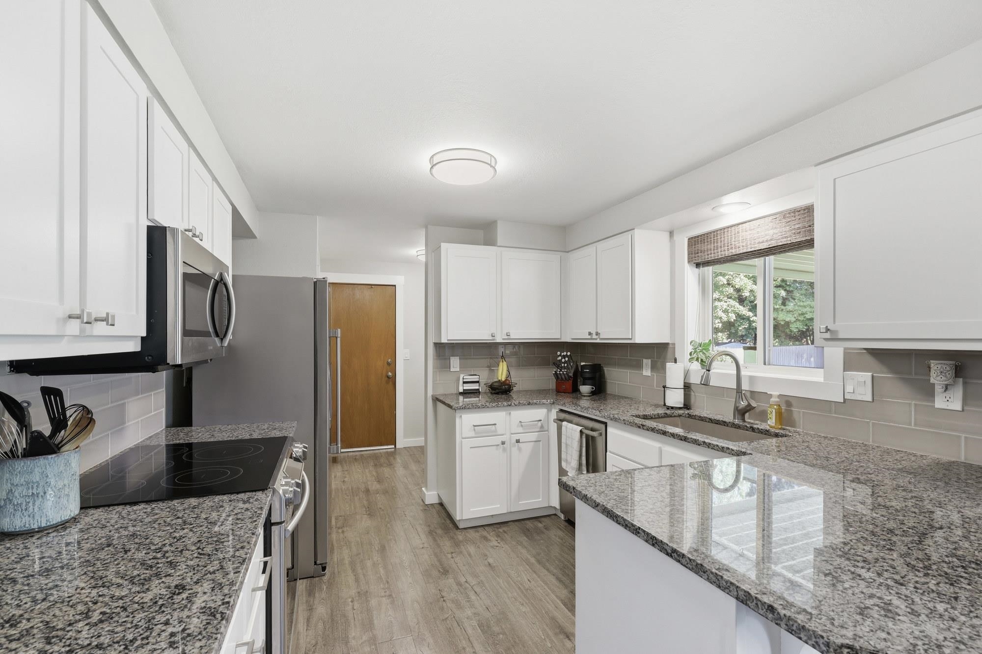 11116 E 37th Ave - Photo 12