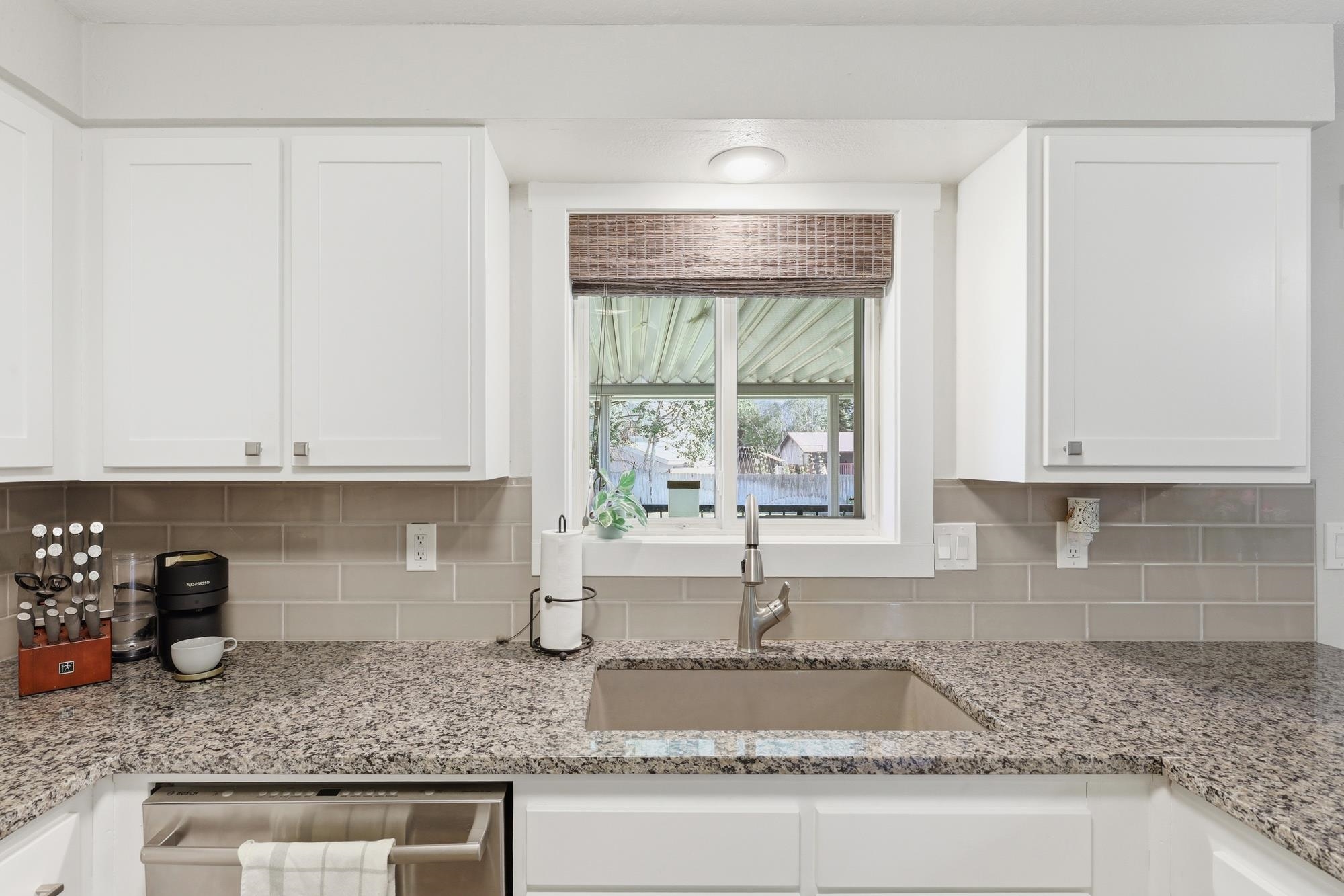 11116 E 37th Ave - Photo 13