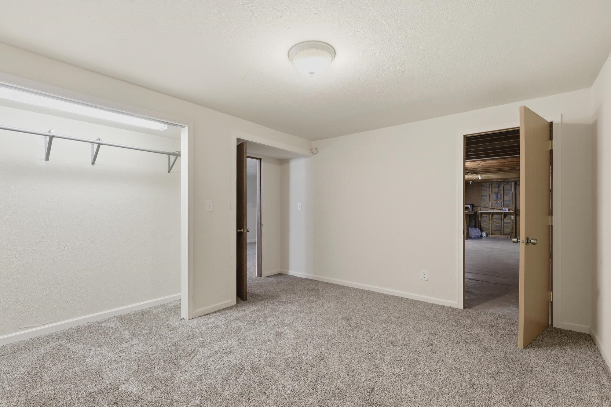 11116 E 37th Ave - Photo 31