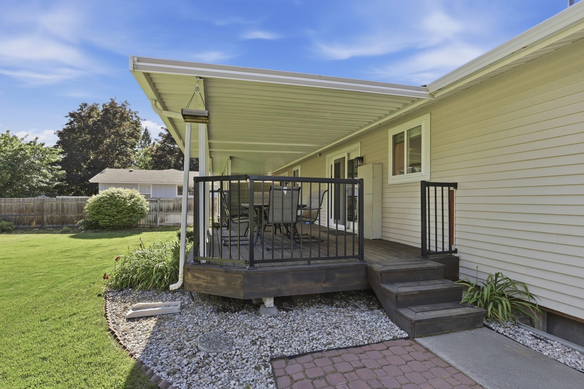 11116 E 37th Ave - Photo 40