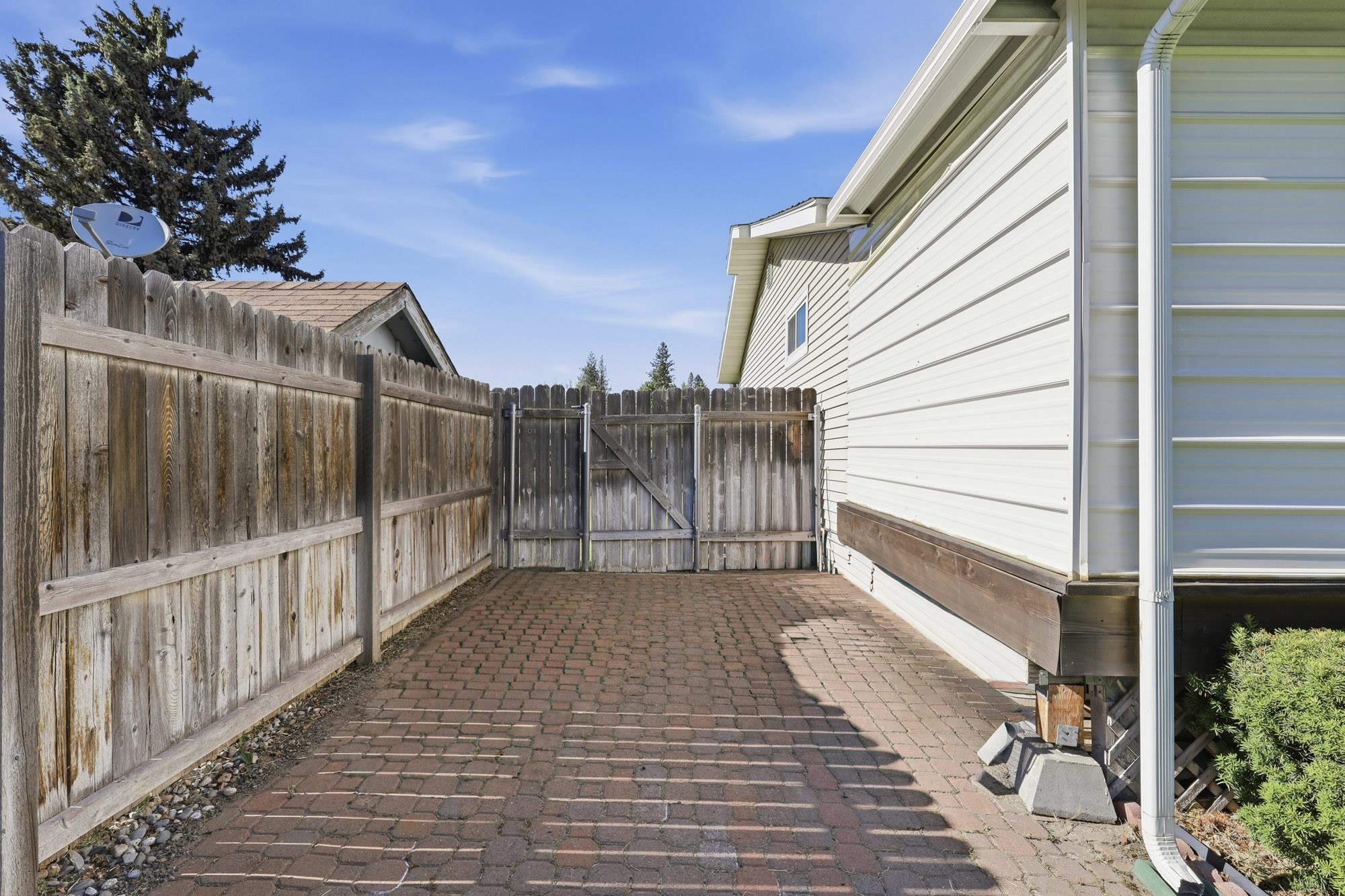 11116 E 37th Ave - Photo 46