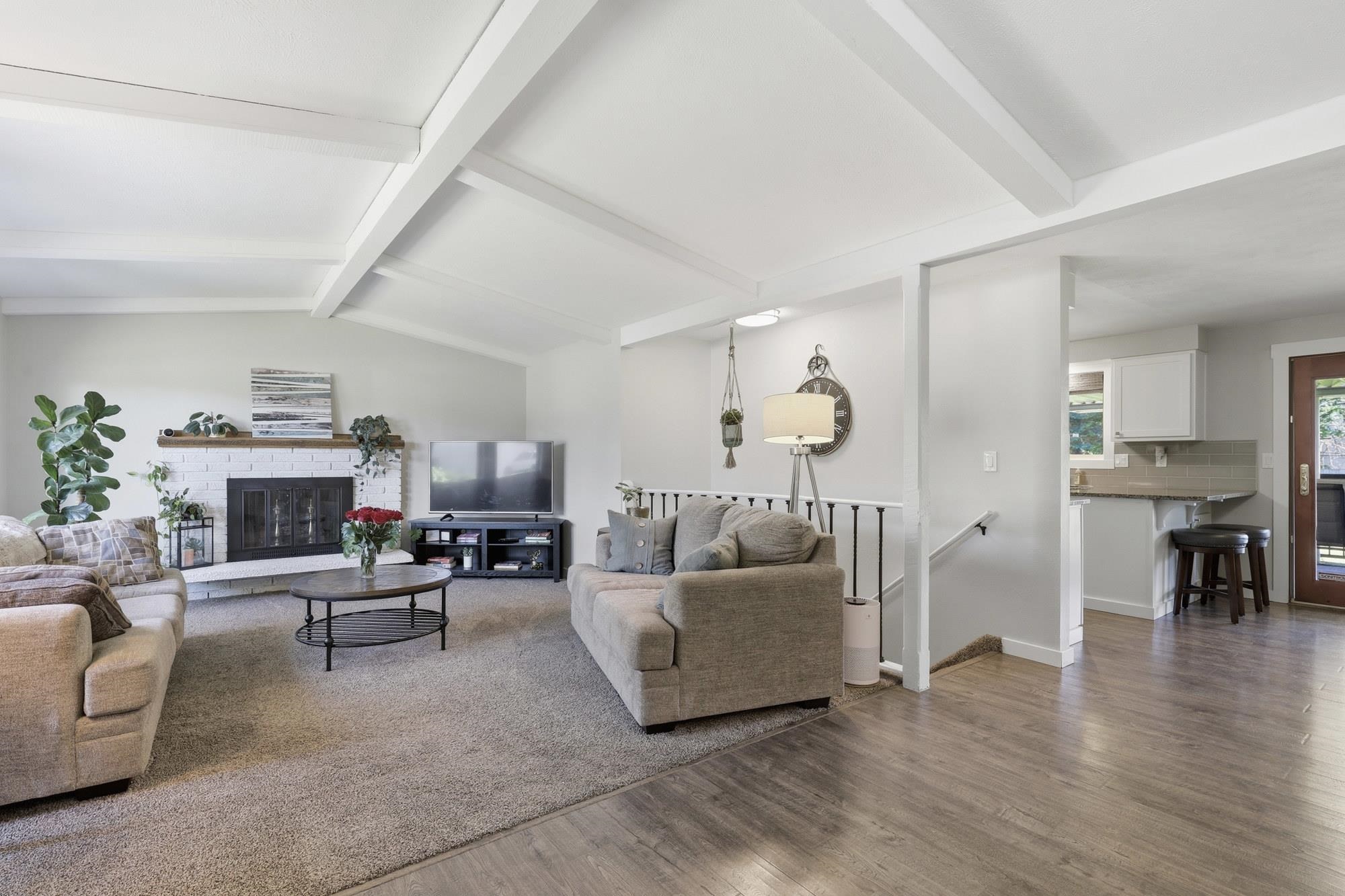 11116 E 37th Ave - Photo 4