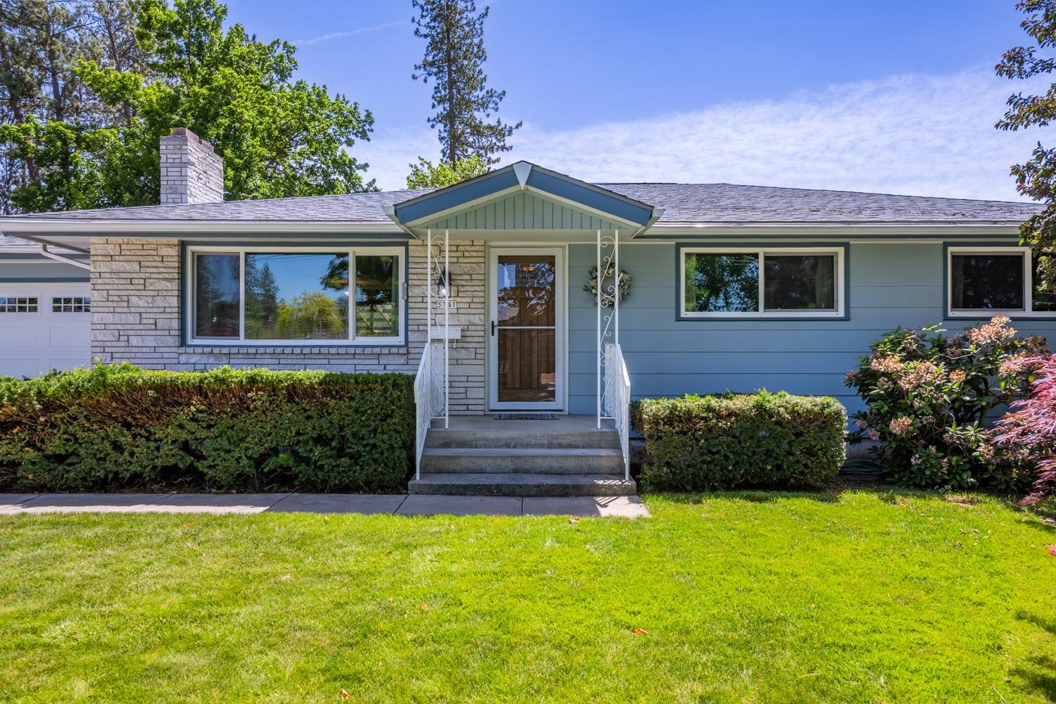 3741 W Broad Ave - Photo 2
