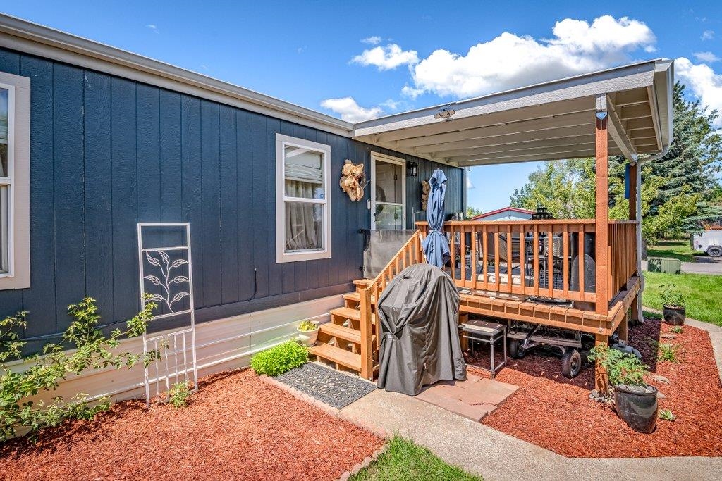 2201 N Craig Rd - Photo 4
