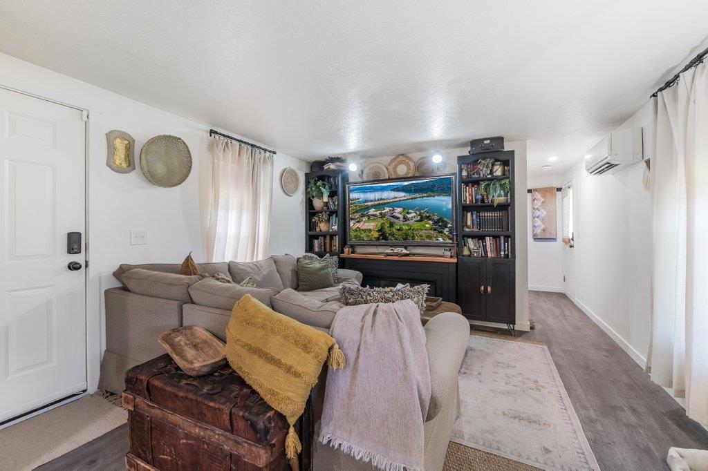 2201 N Craig Rd - Photo 10