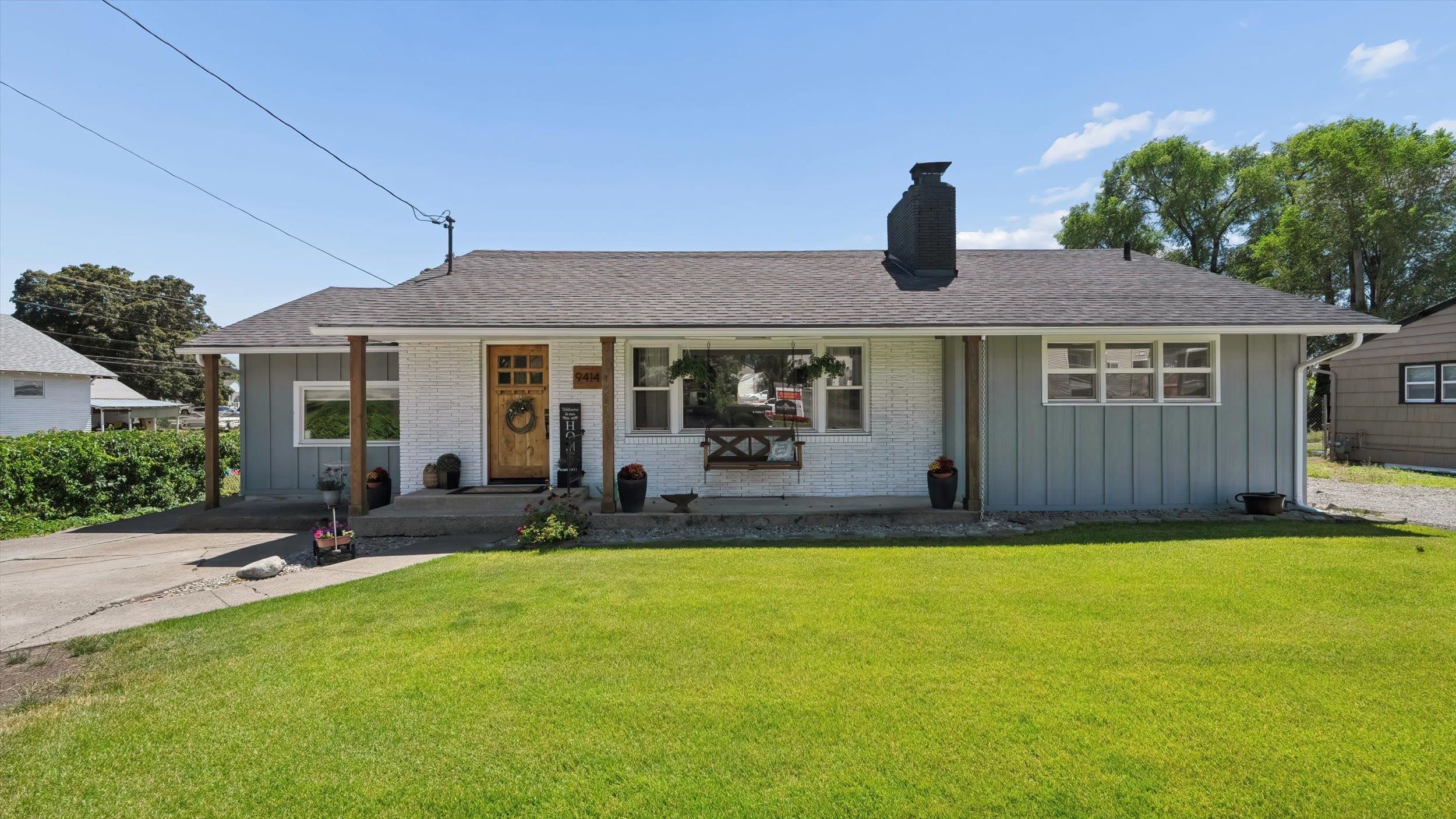 9414 E Mission Ave - Photo 1