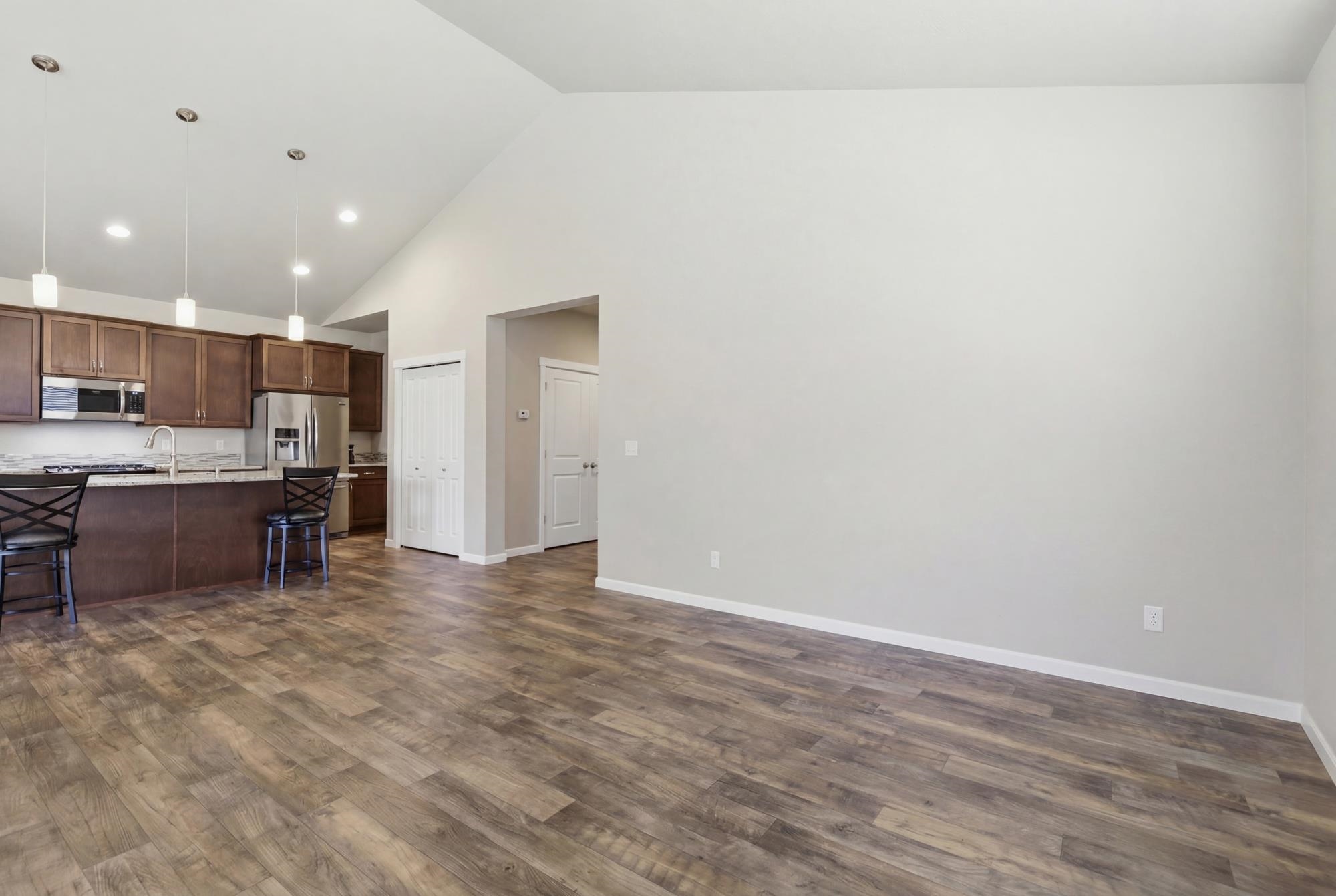 1860 N Oakland St - Photo 8