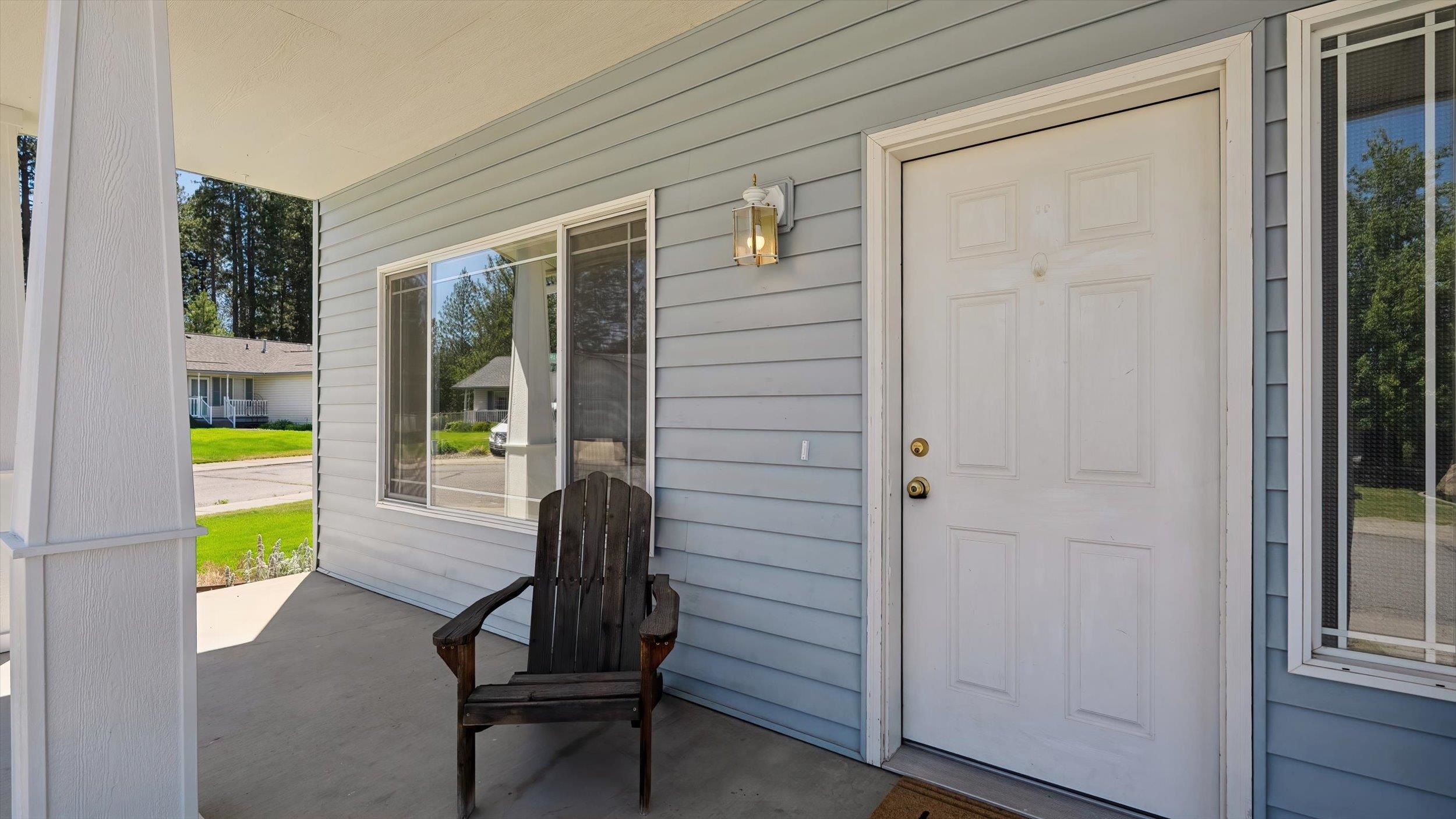 406 Hampton Ln - Photo 2