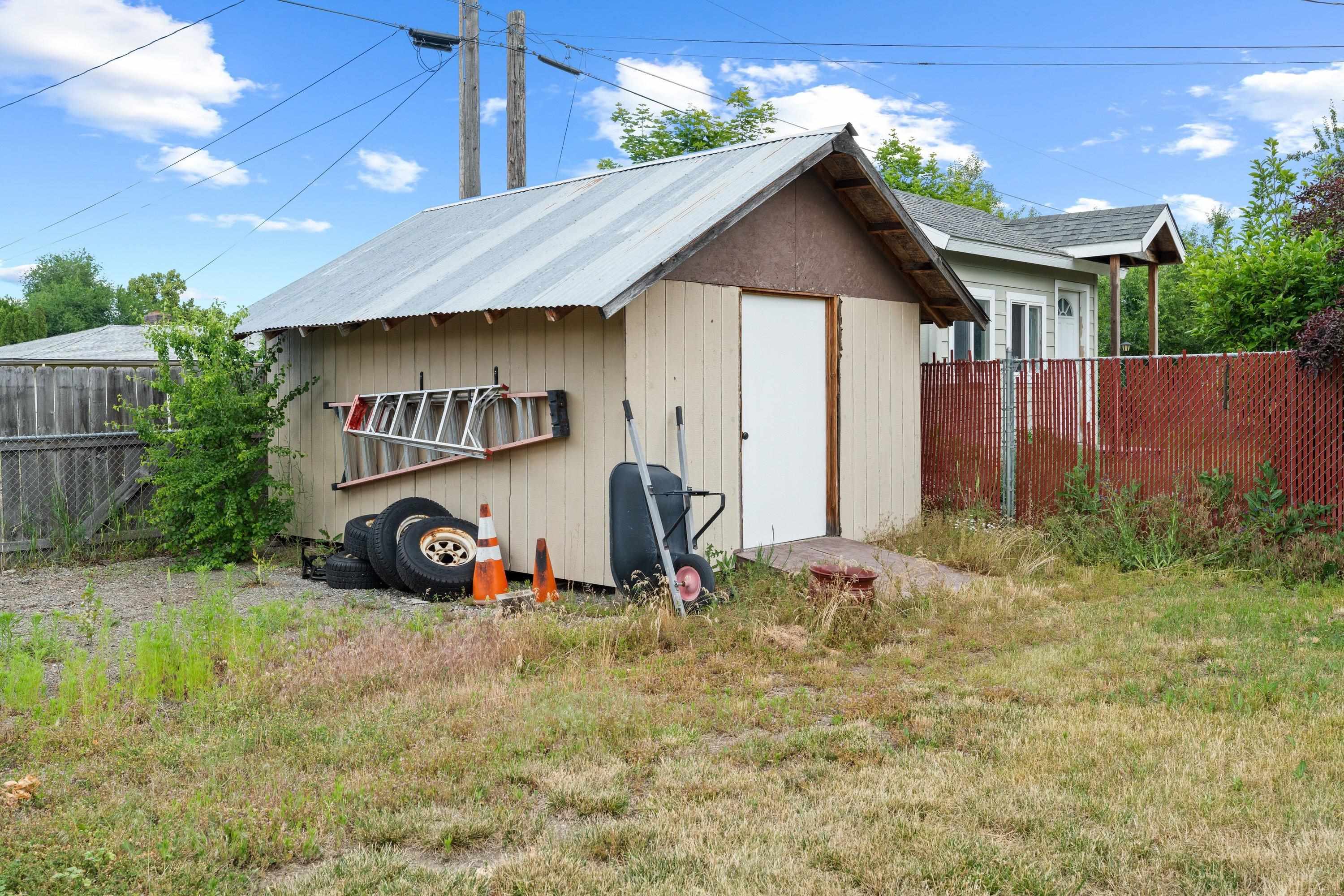 13525 E 6th Ave - Photo 33