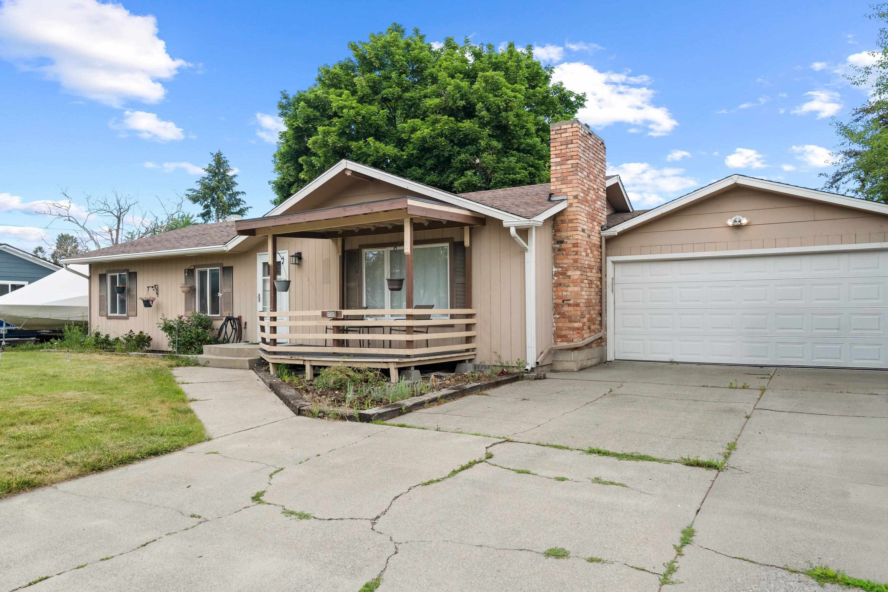 13525 E 6th Ave - Photo 2