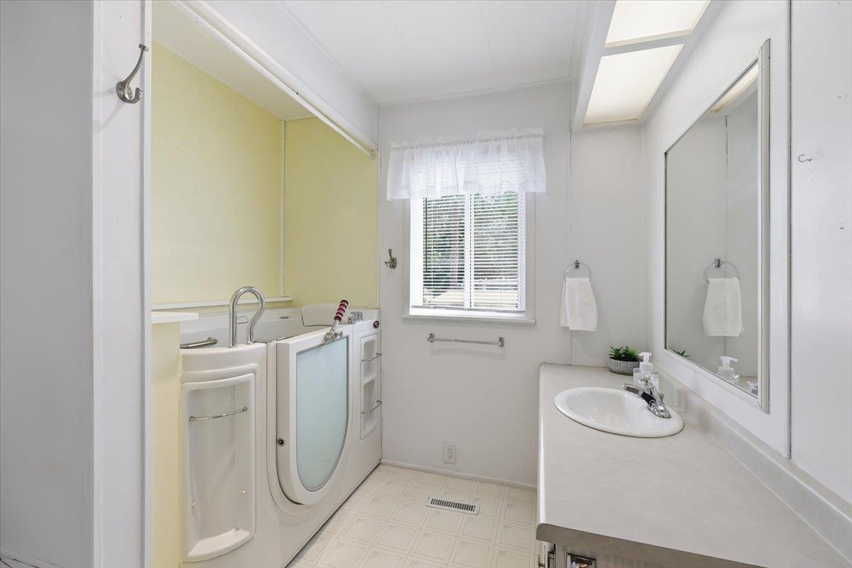 3231 W Boone, 506 - Photo 14